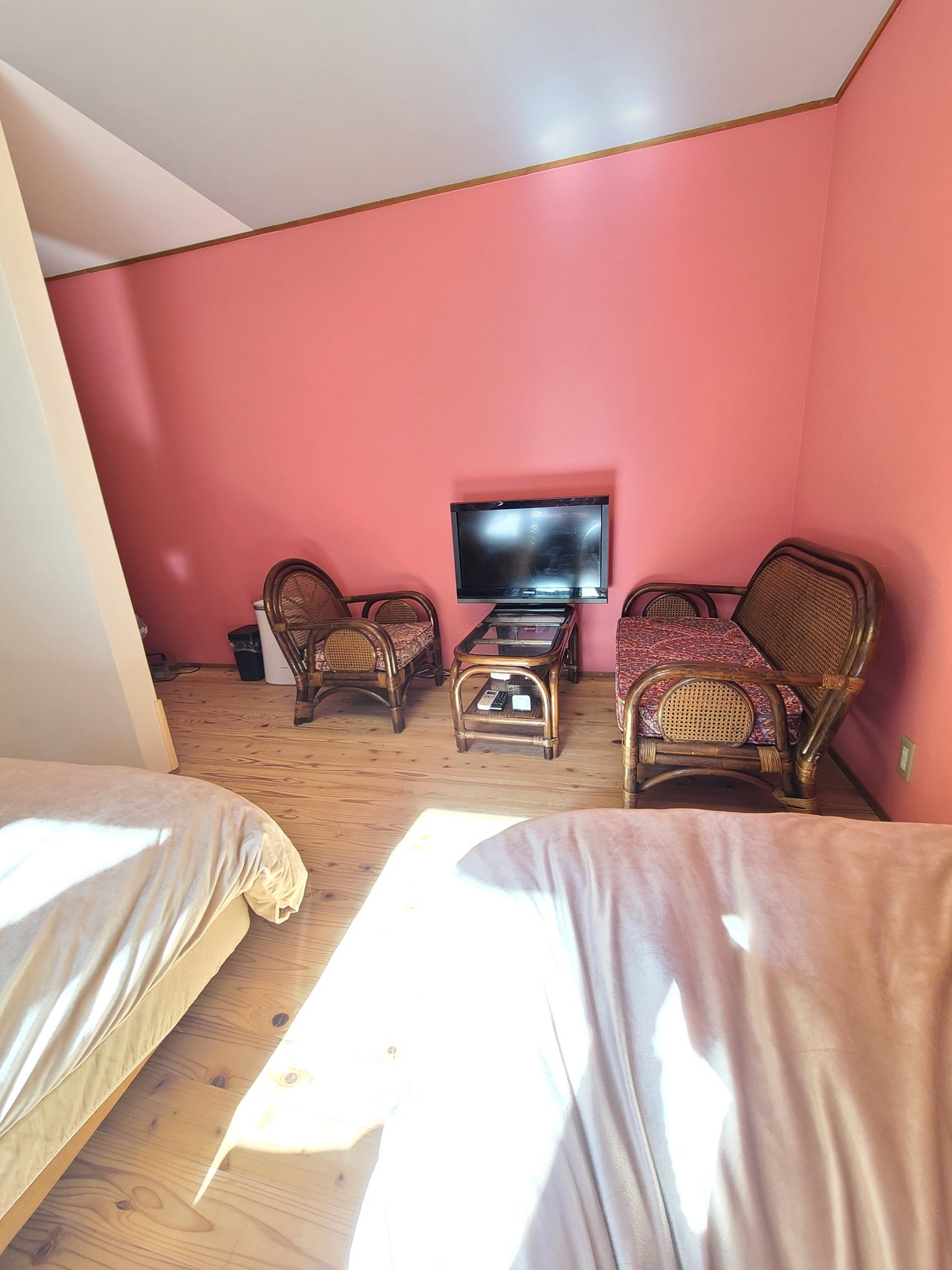 洋室ツイン【　連泊割引　】　冬にピッタリ露天風呂付き客室に泊まろう　ペットもOK