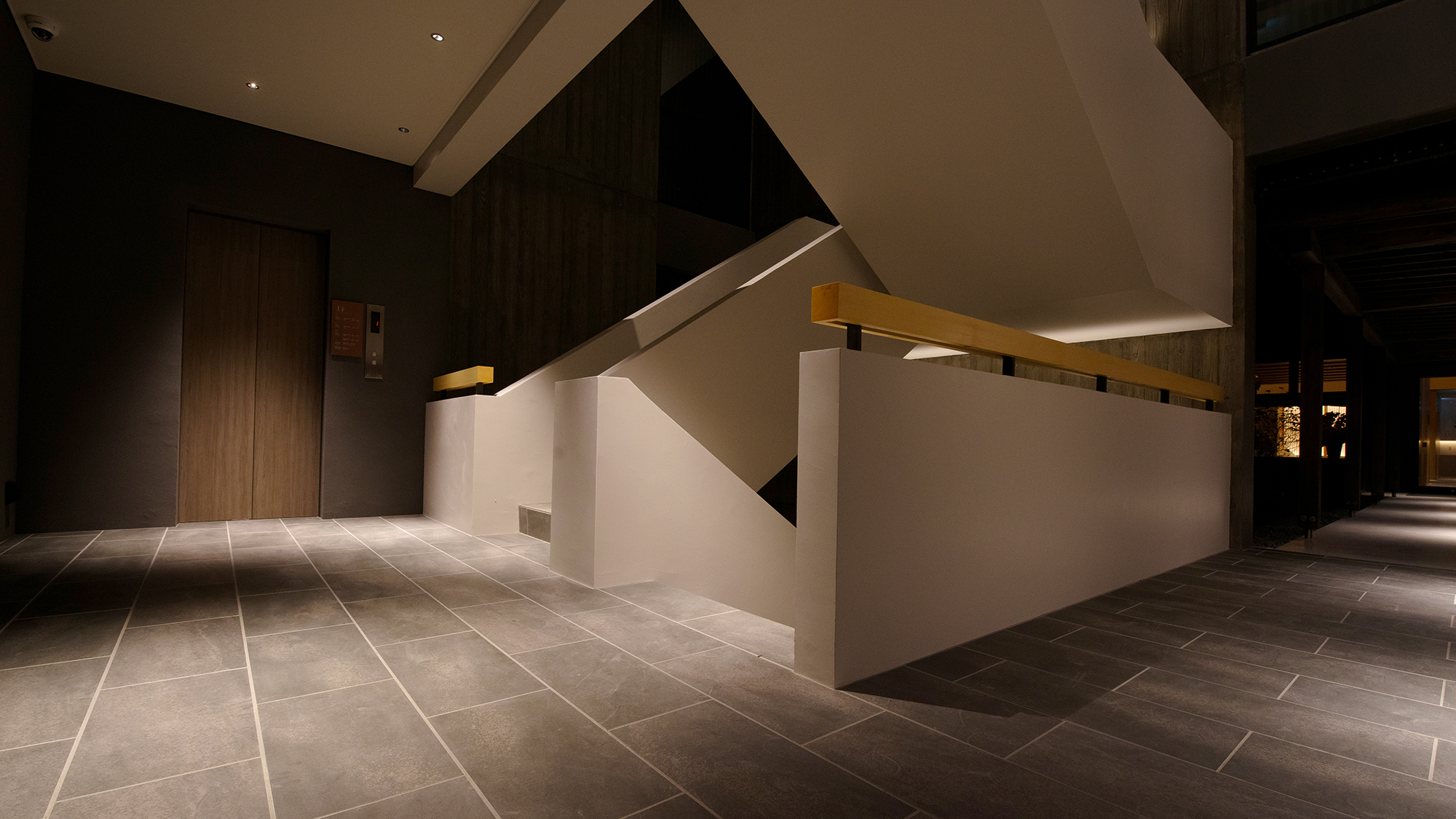 │館内-山祇-│