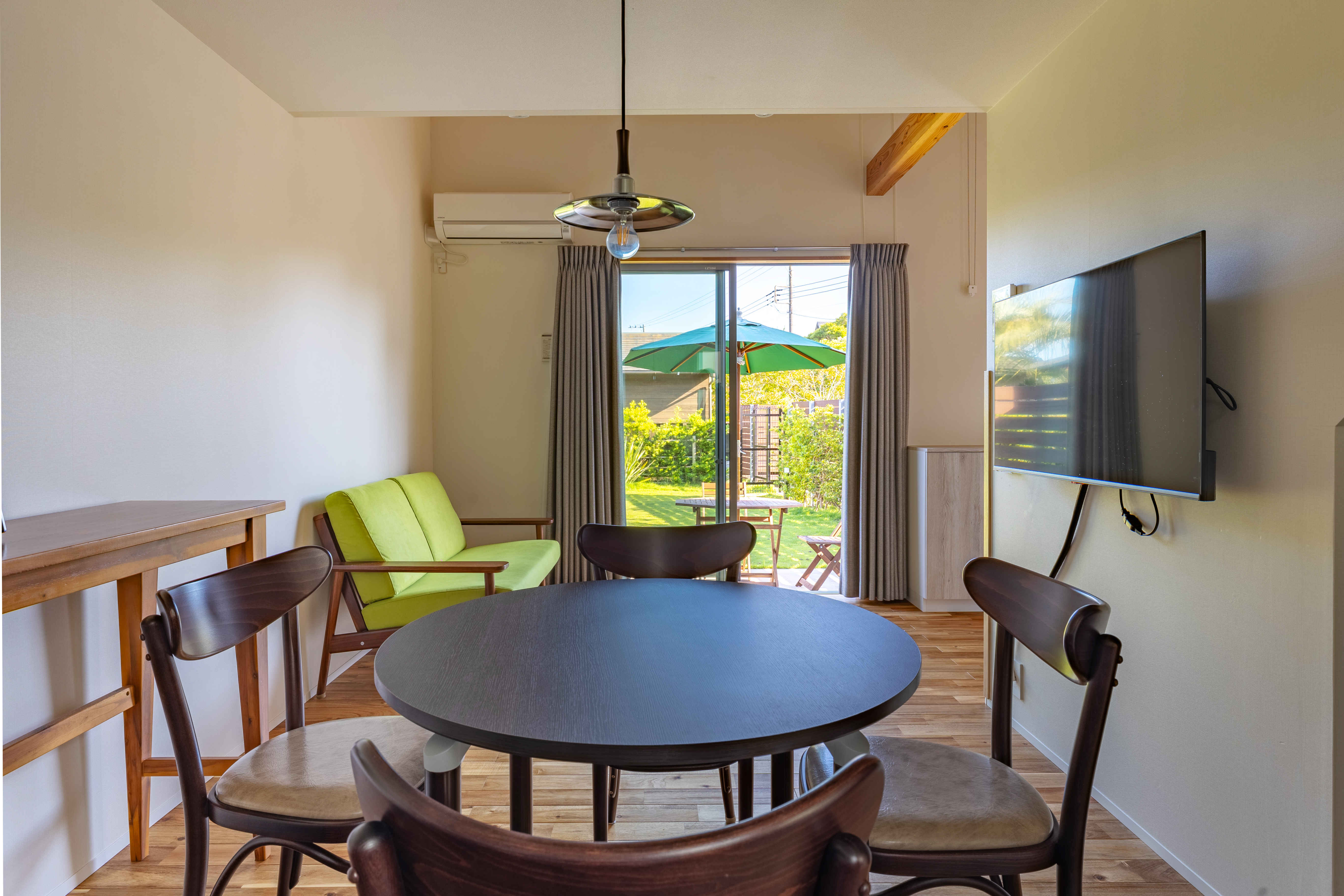 １号室リビング＆ダイニング