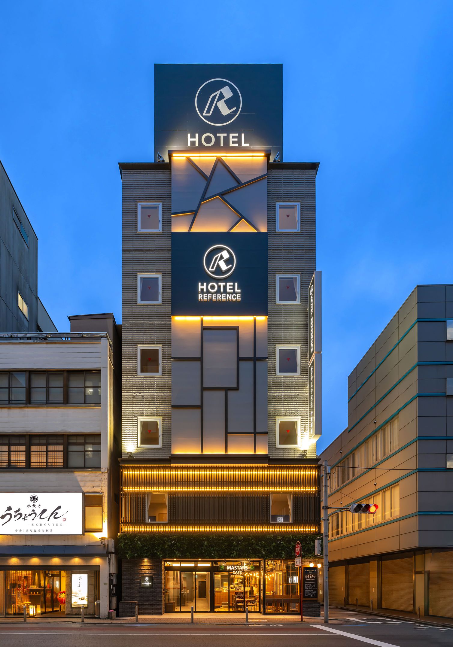 外観正面_夜