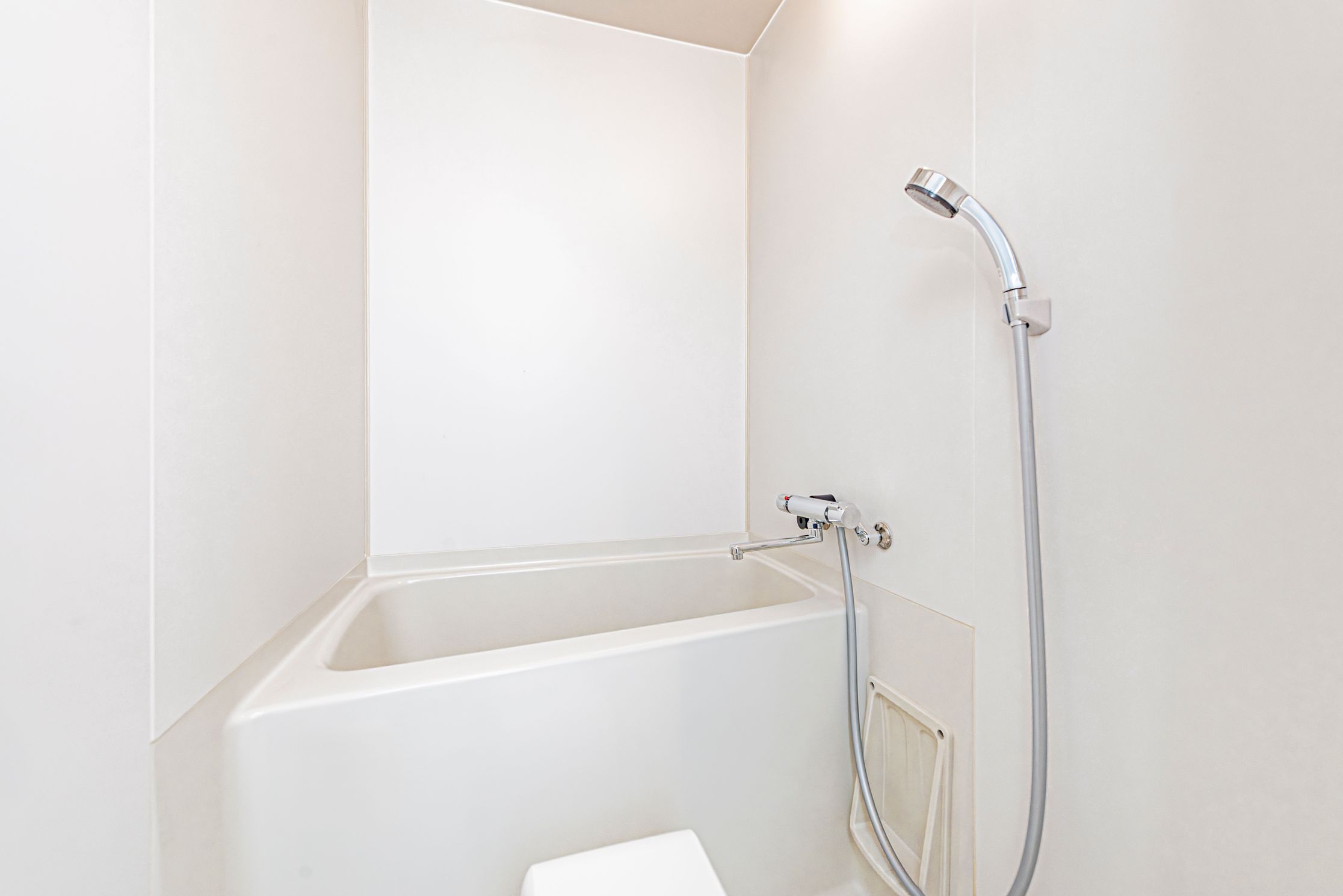 【シンプルステイ】JR博多駅筑紫口から徒歩6分◇2025年5月に全部屋リノベーション【素泊まり】