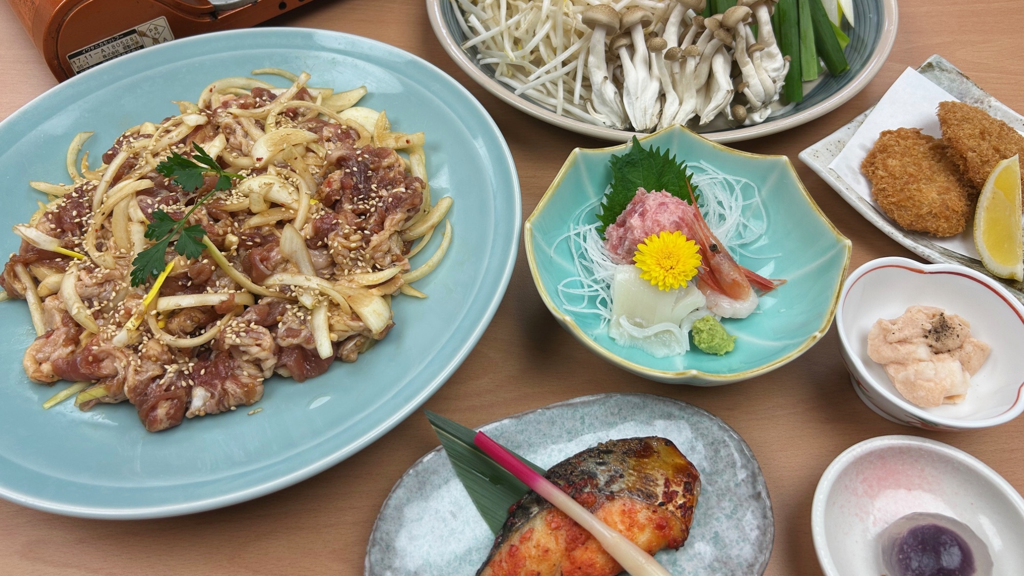 *【夕食】お腹も心も満たされる、こだわりの料理の数々。