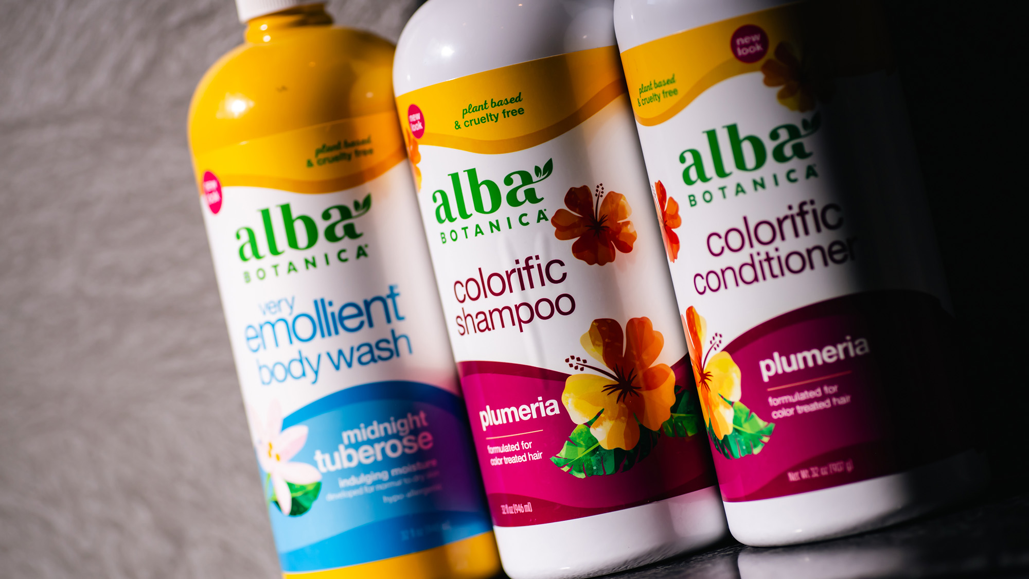 ・【alba BOTANICAシャンプー・トリートメント】甘いプルメリアの香りでリゾート気分