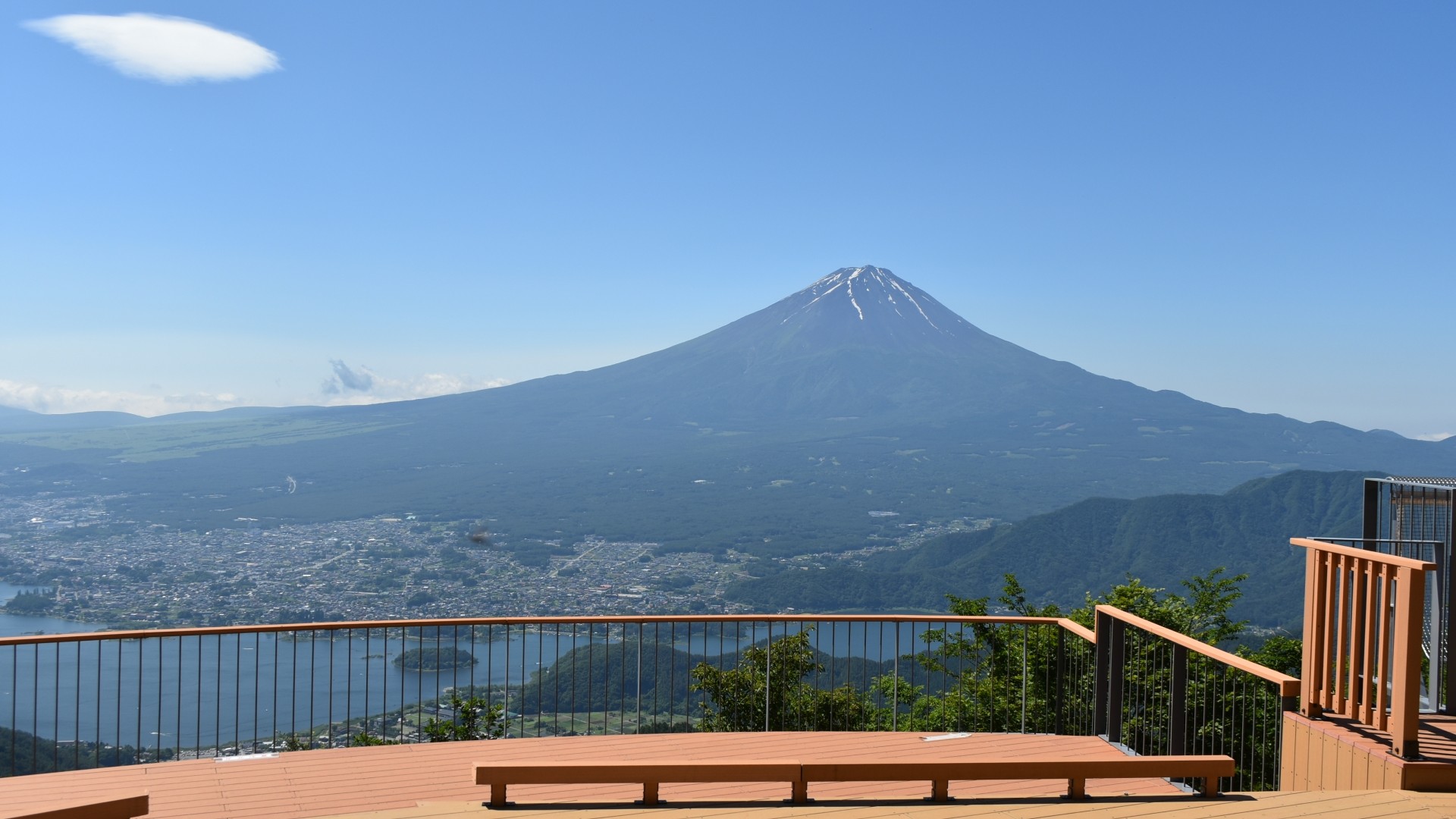 【FUJIYAMAツインテラス】お車で60分。富士山の絶景を楽しむことができます！
