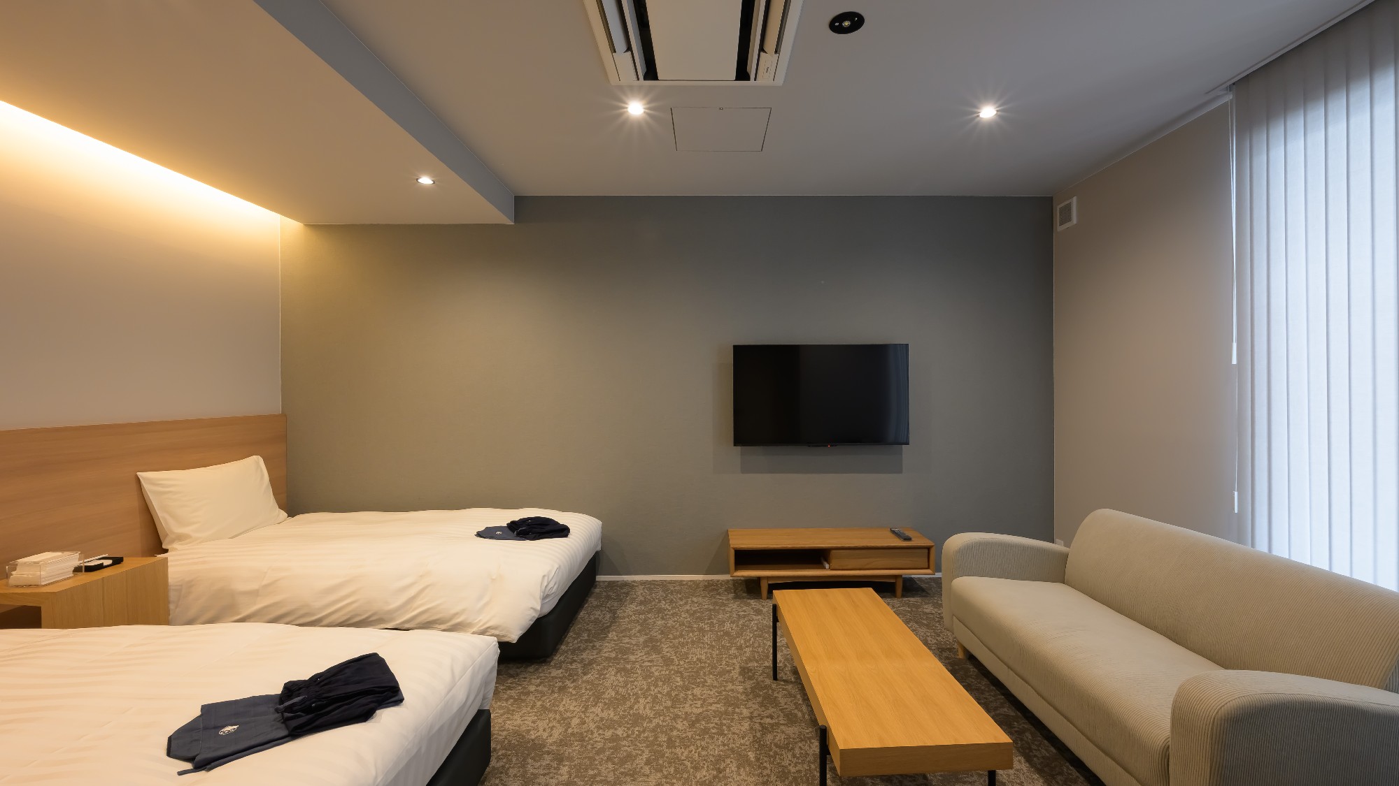 【露天風呂付スタンダードツイン】モダンな空間で落ち着いた時間を。100cm幅シングルベッド2台