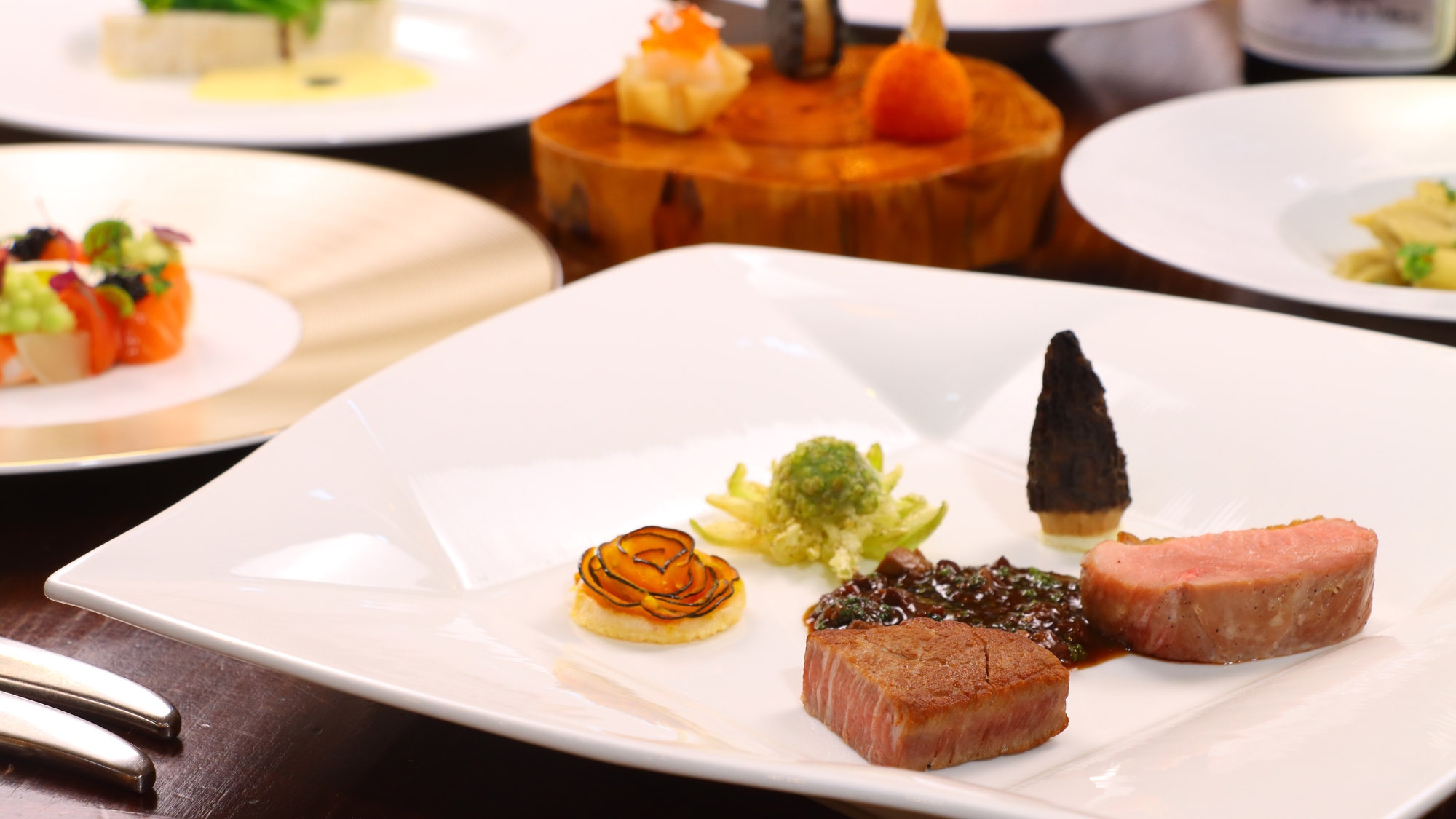 『1泊2食』四季折々の旬を贅沢に味わう本格イタリア料理フルコースディナー