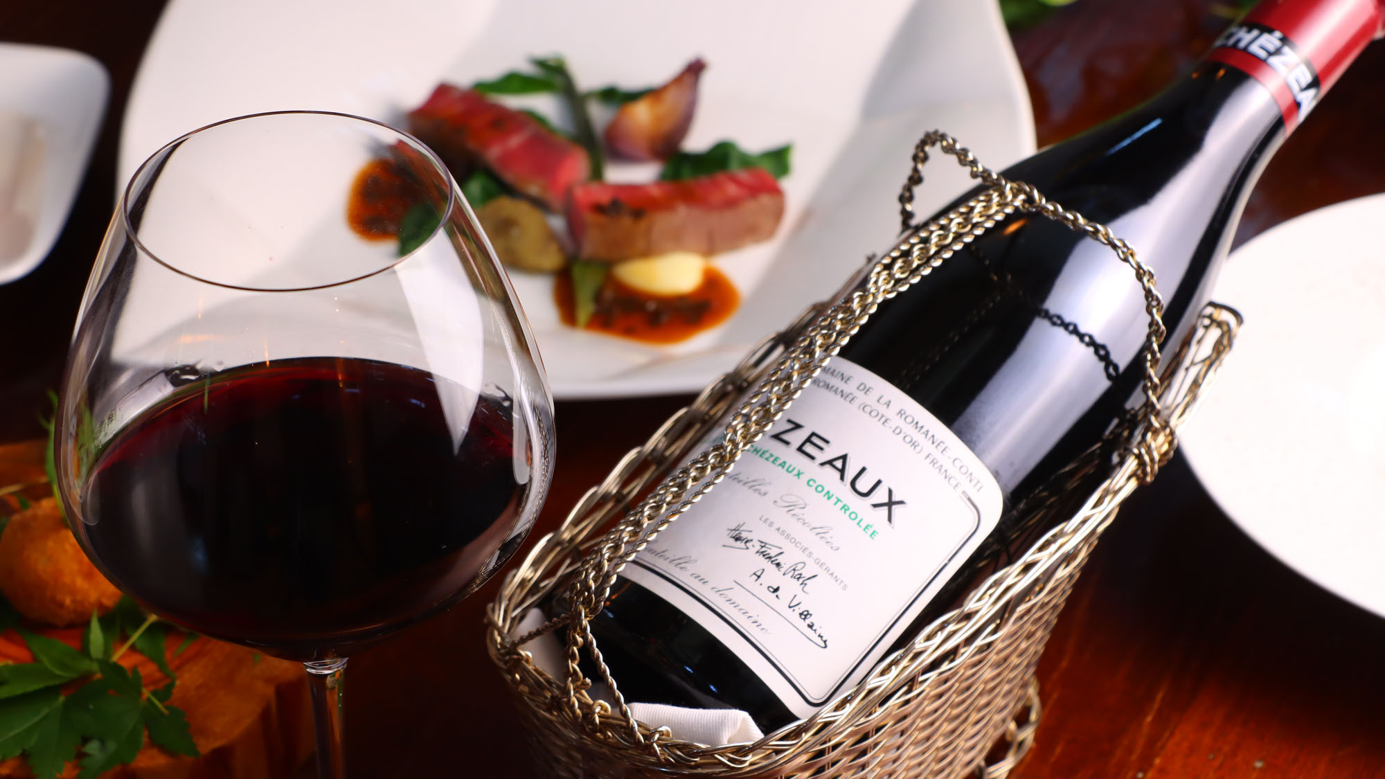 【夕食】イタリア、フランス産を中心にワインを取り揃えております