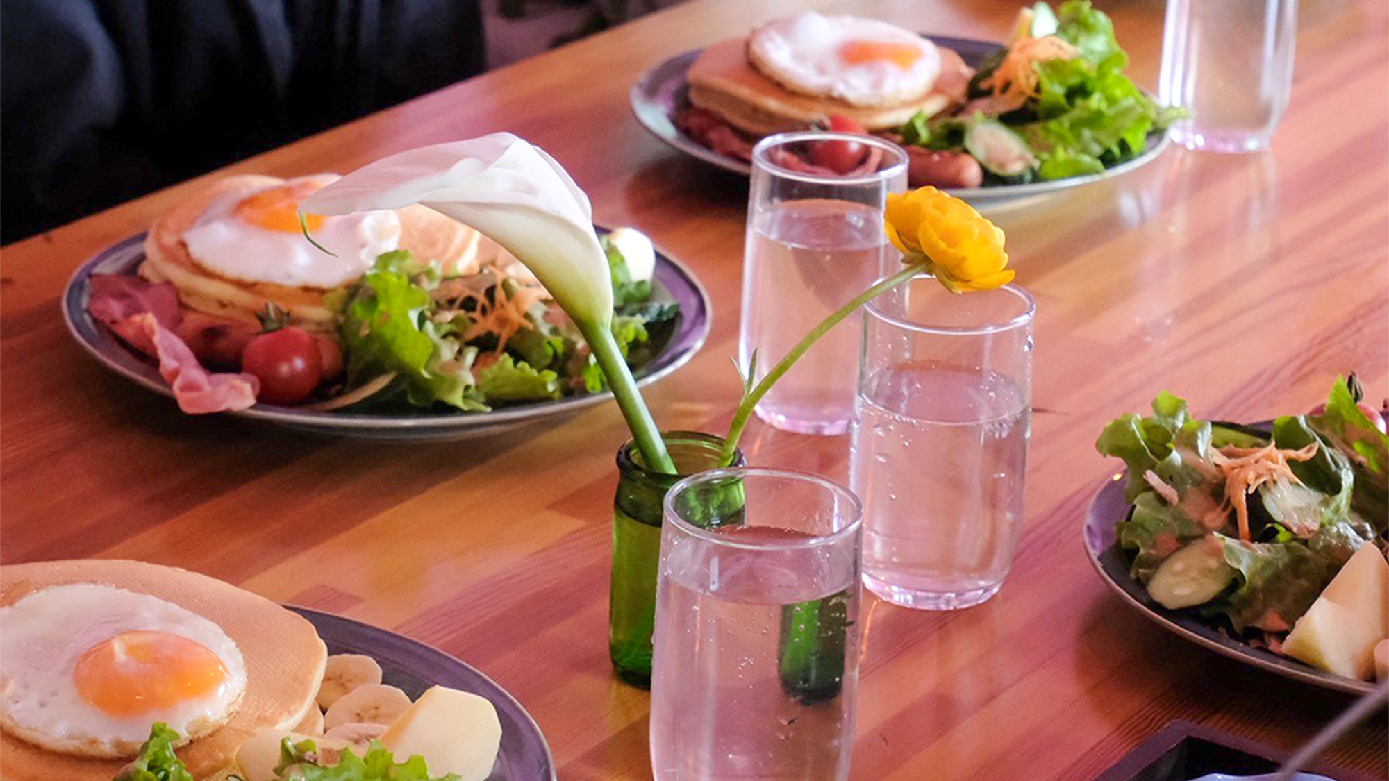 ・【朝食一例】朝日が心地よく差し込む空間でパンケーキをお召し上がりください