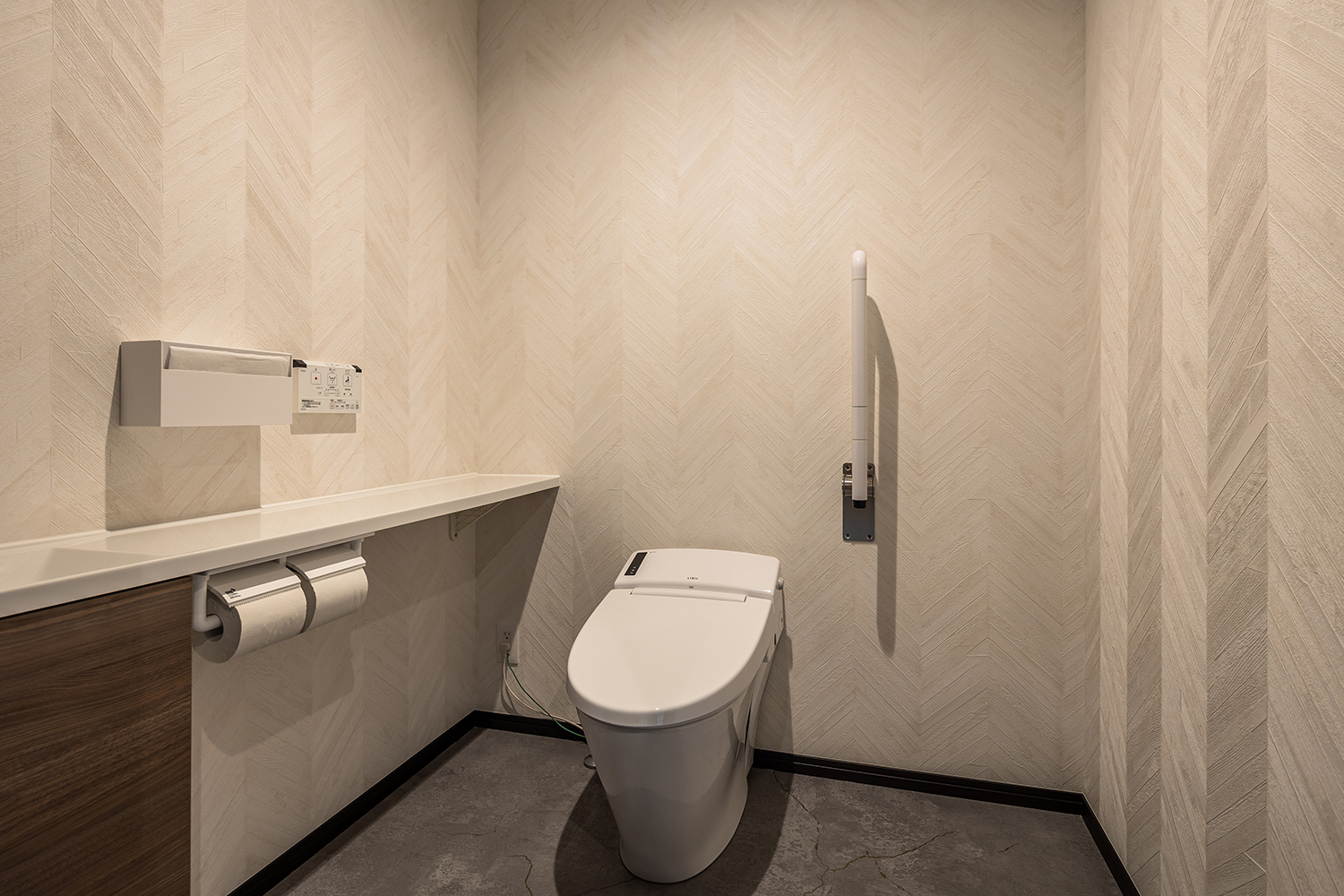 エントランストイレ