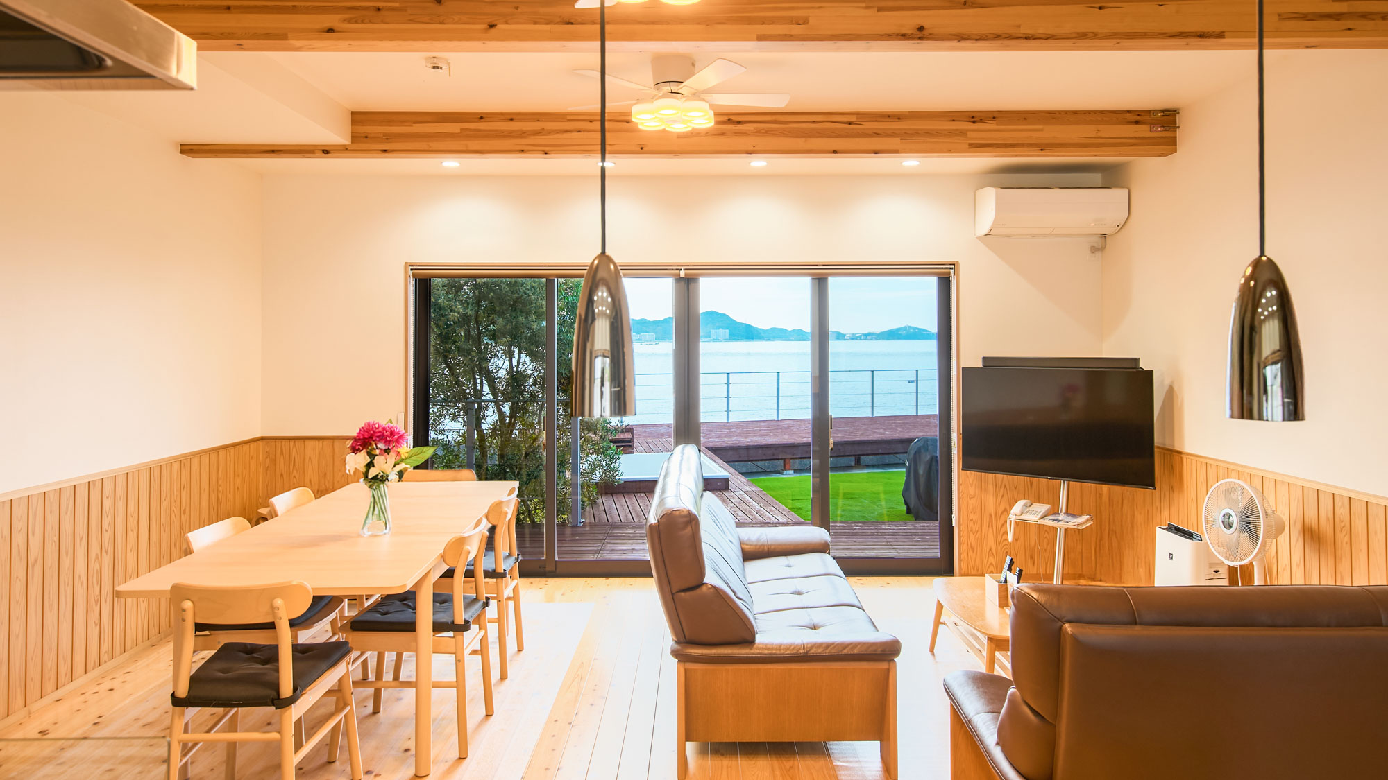 リビングダイニング