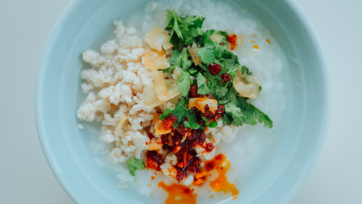 【朝食】生姜のたっぷり効いた中華粥