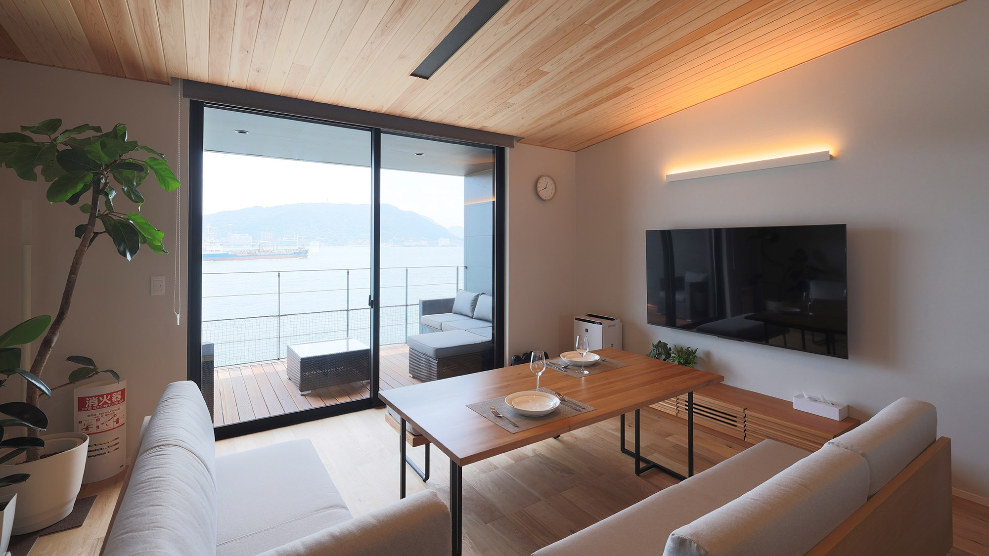 【連泊割／素泊】2連泊以上で20％OFF！関門海峡を目の前に望むサウナ付き一棟貸切宿にステイ！