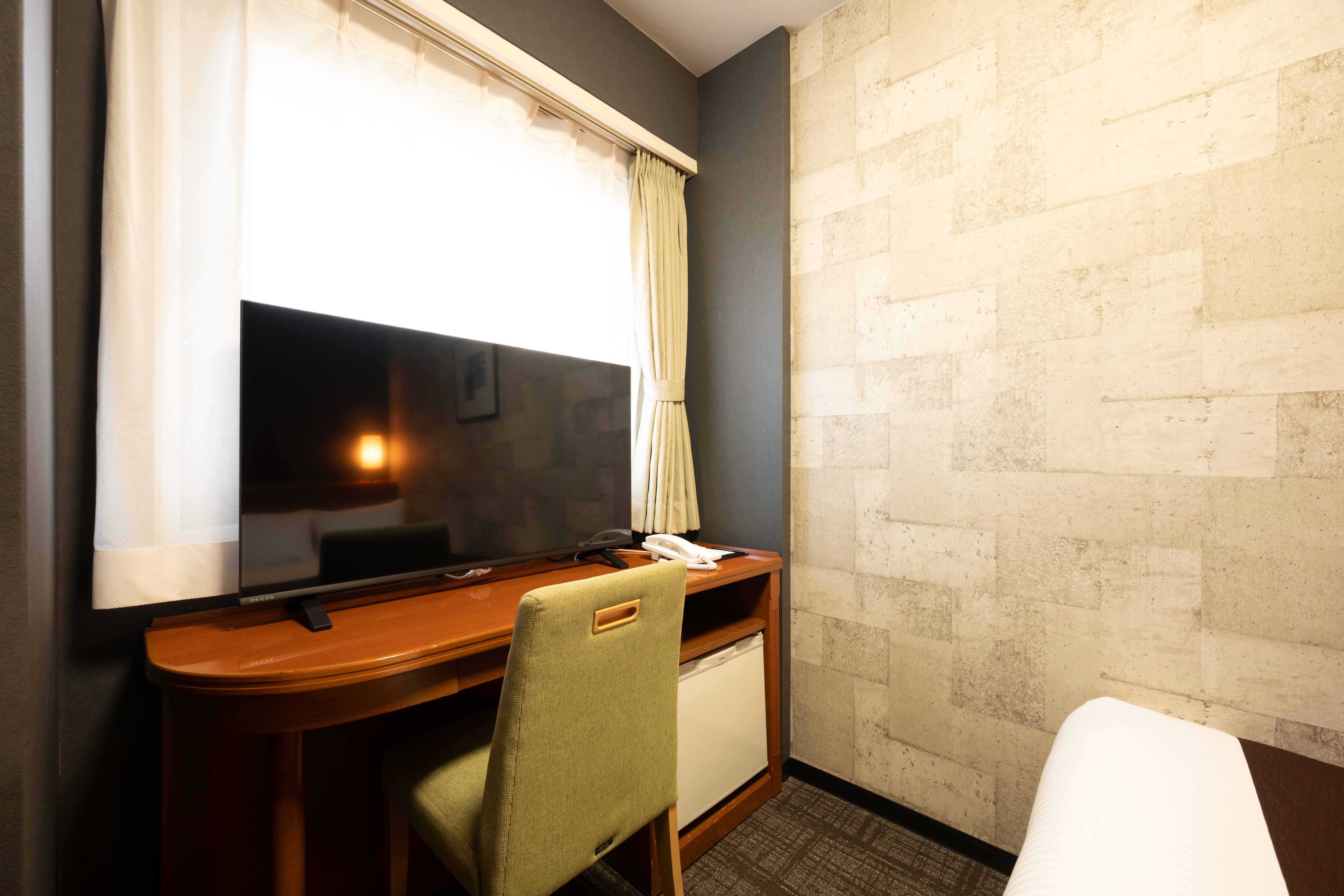 スタンダードシングル［ベッド幅110cm・11平米］