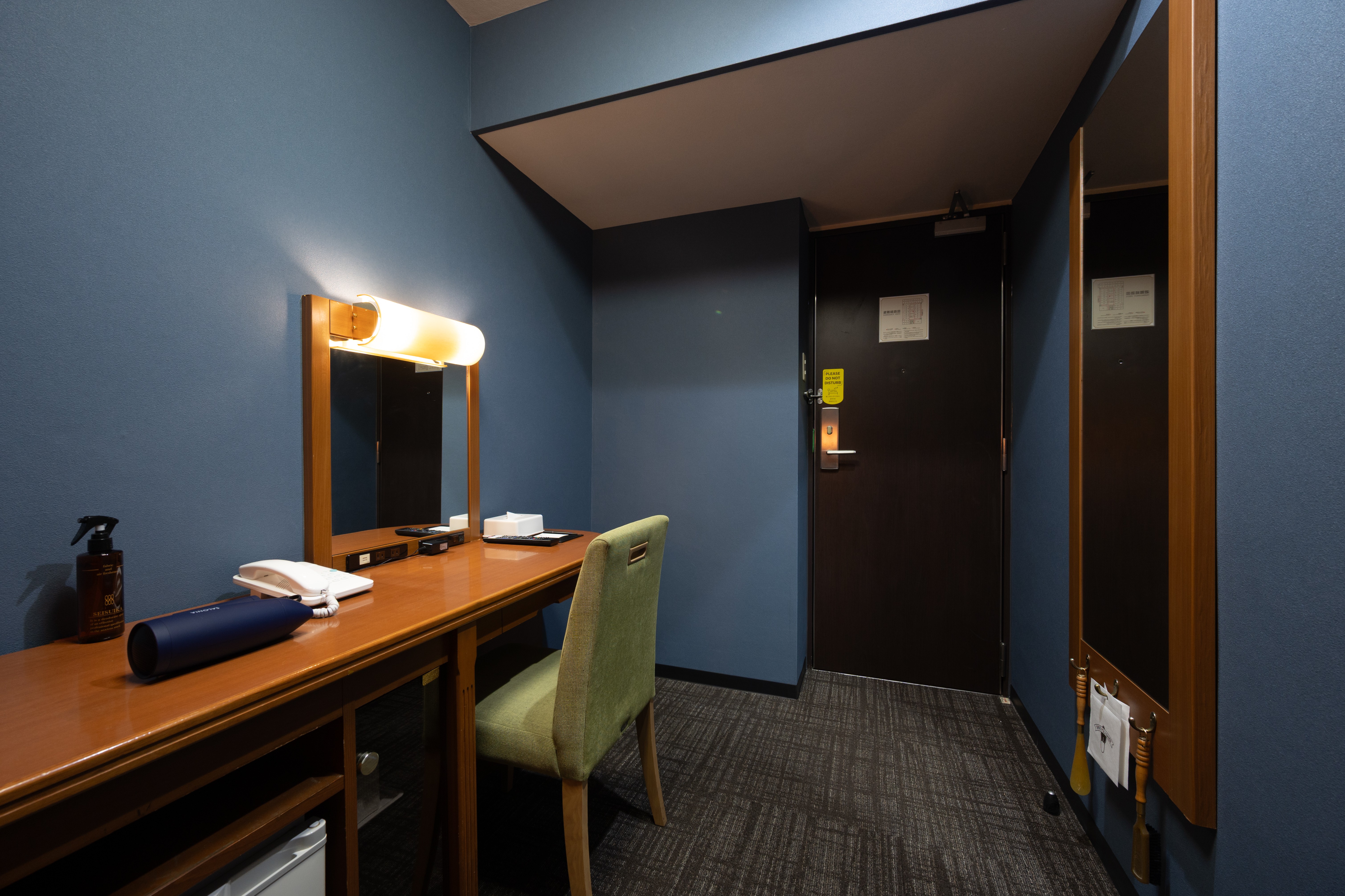 窓なし・シングル［ベッド幅110cm・11平米］