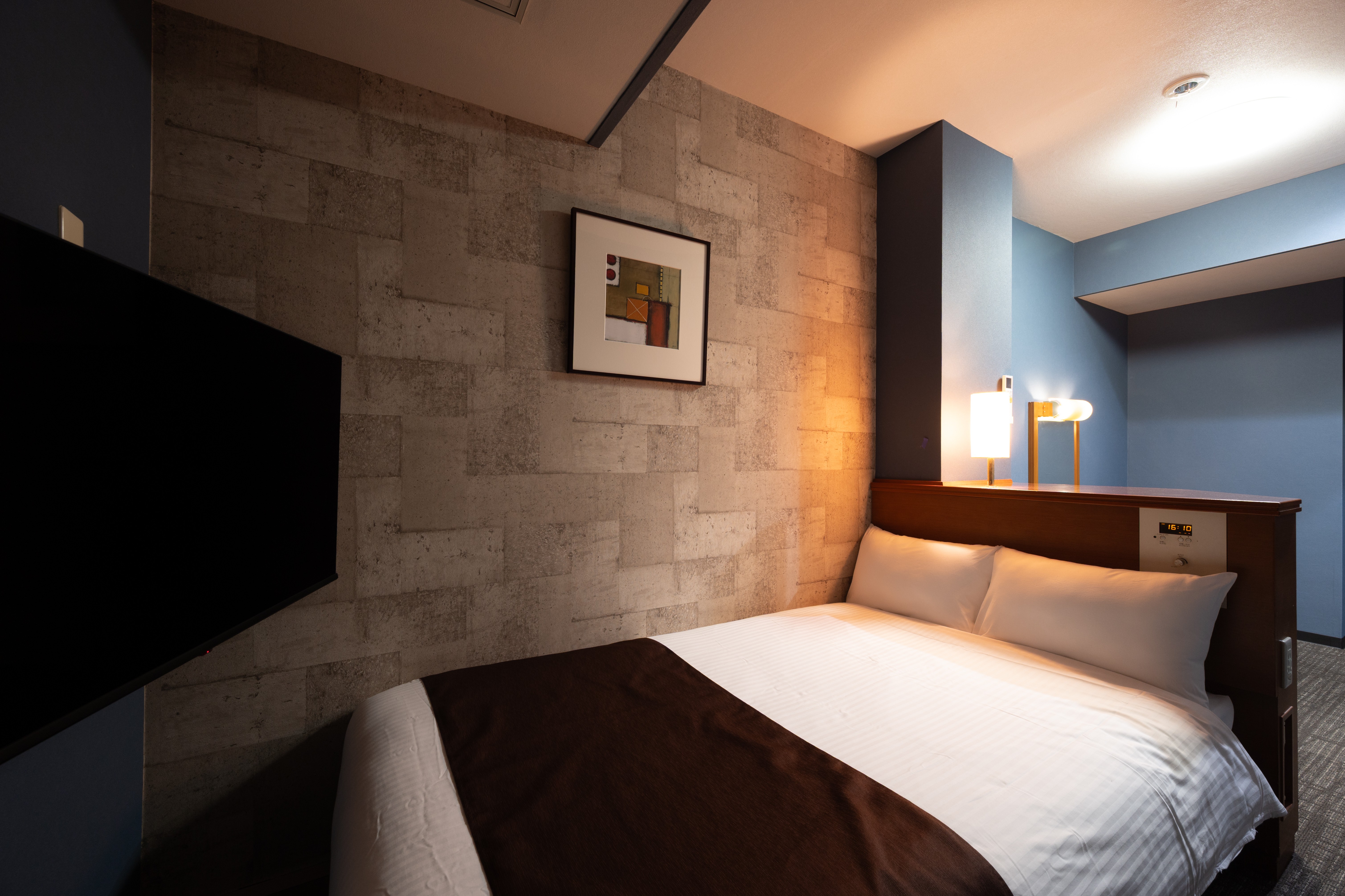 窓なし・シングル［ベッド幅110cm・11平米］