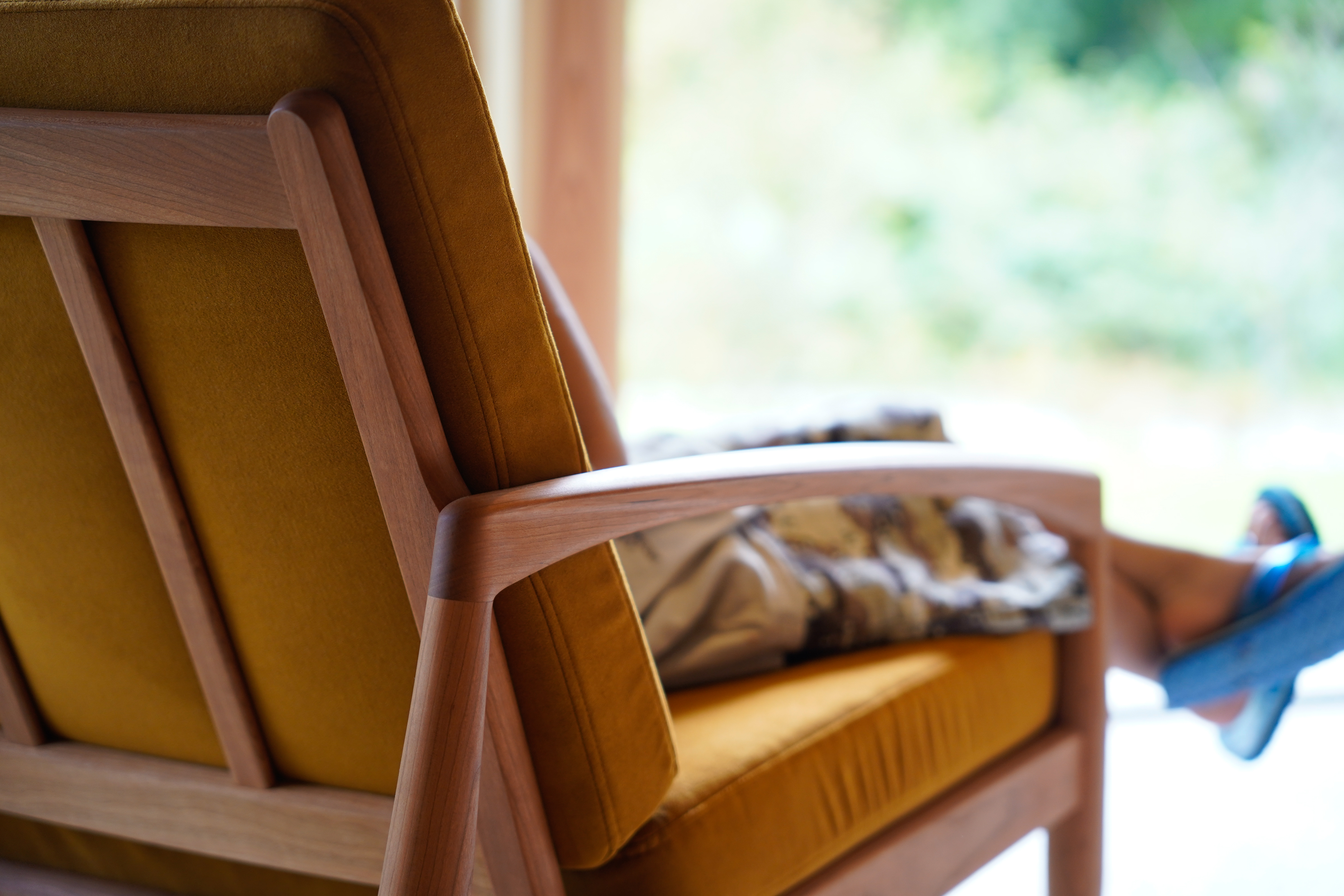 土間リビングのチェアで優雅な時間