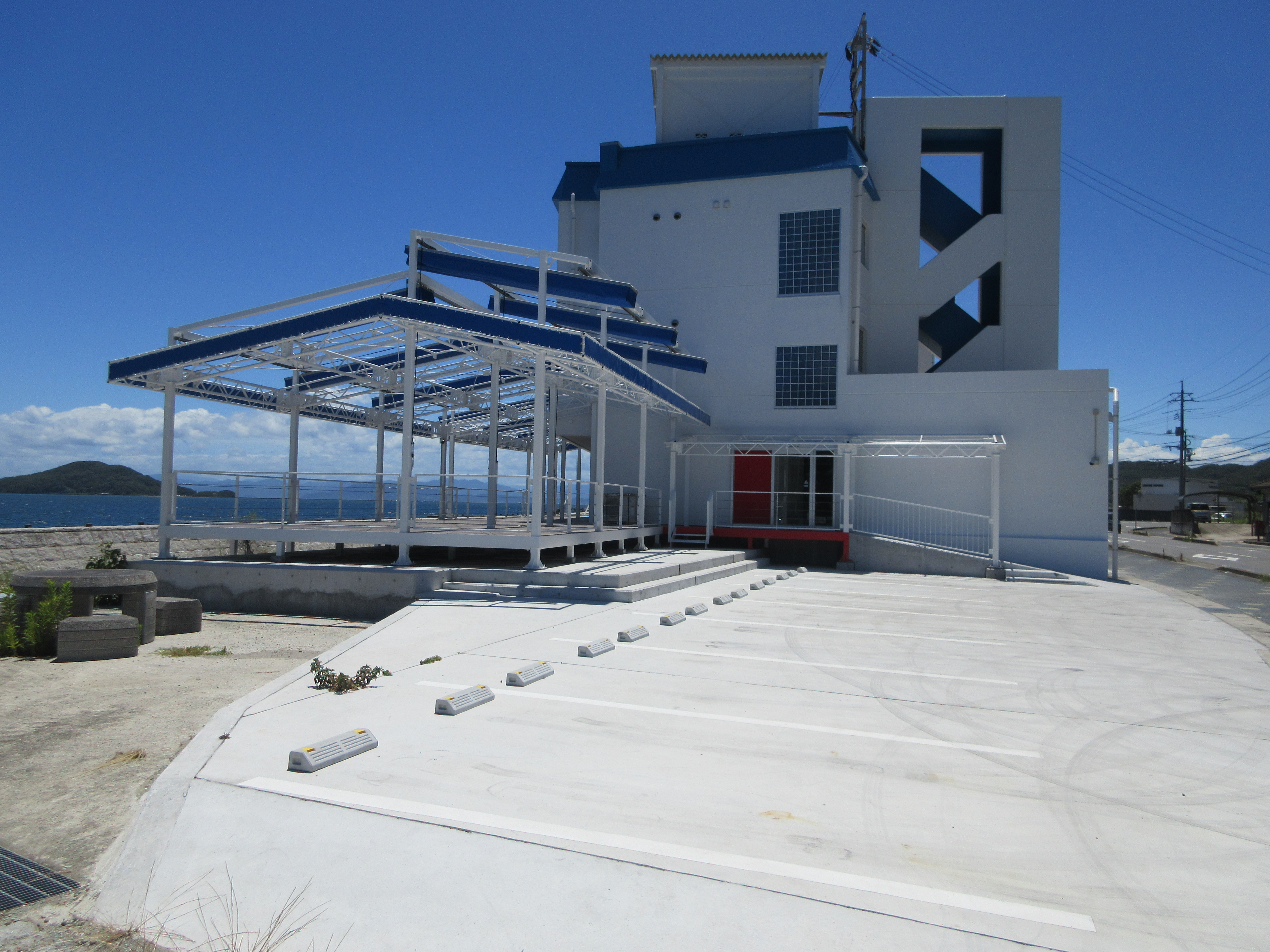 第一駐車場・テラス