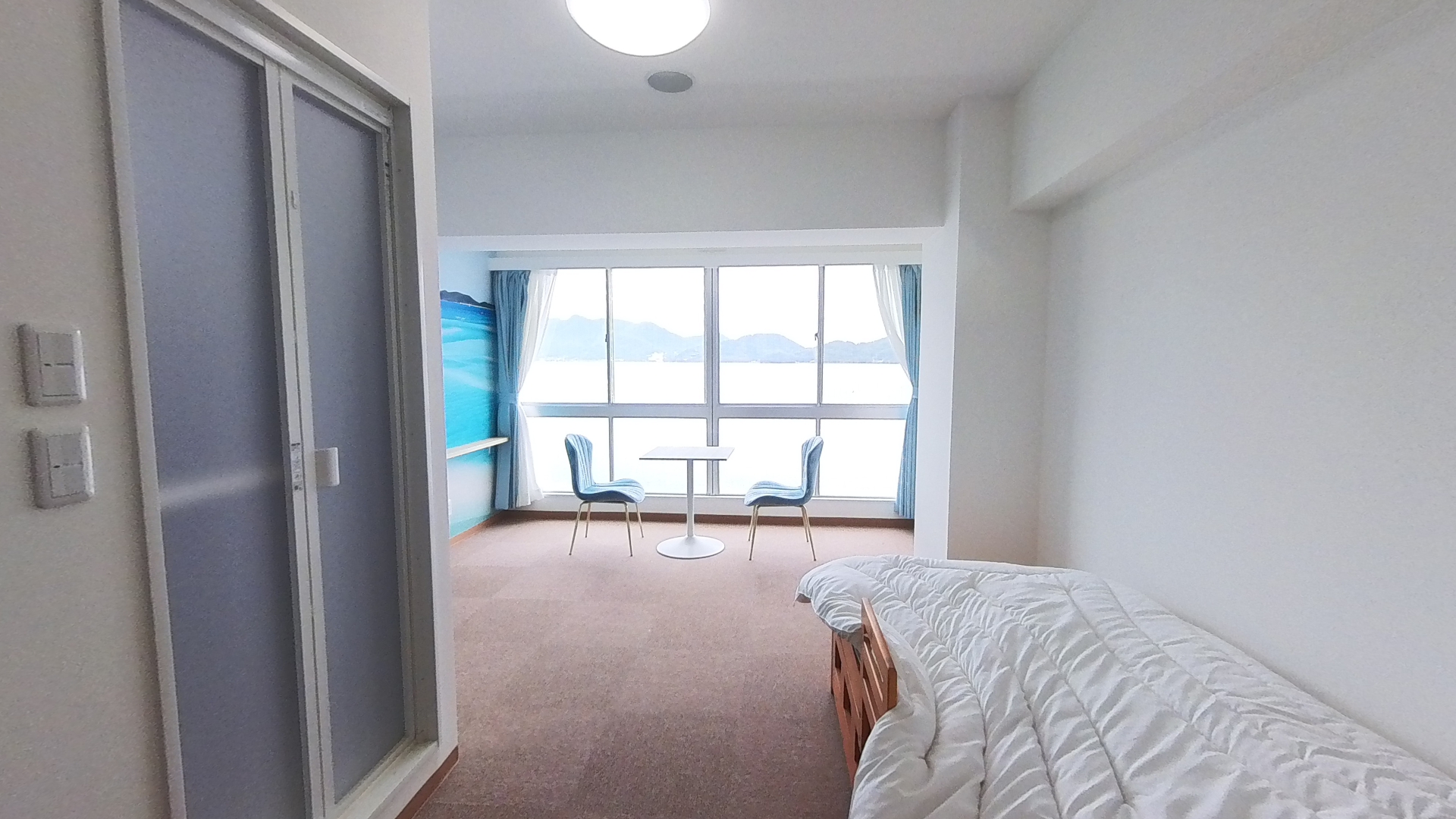 【客室】201号室　内部