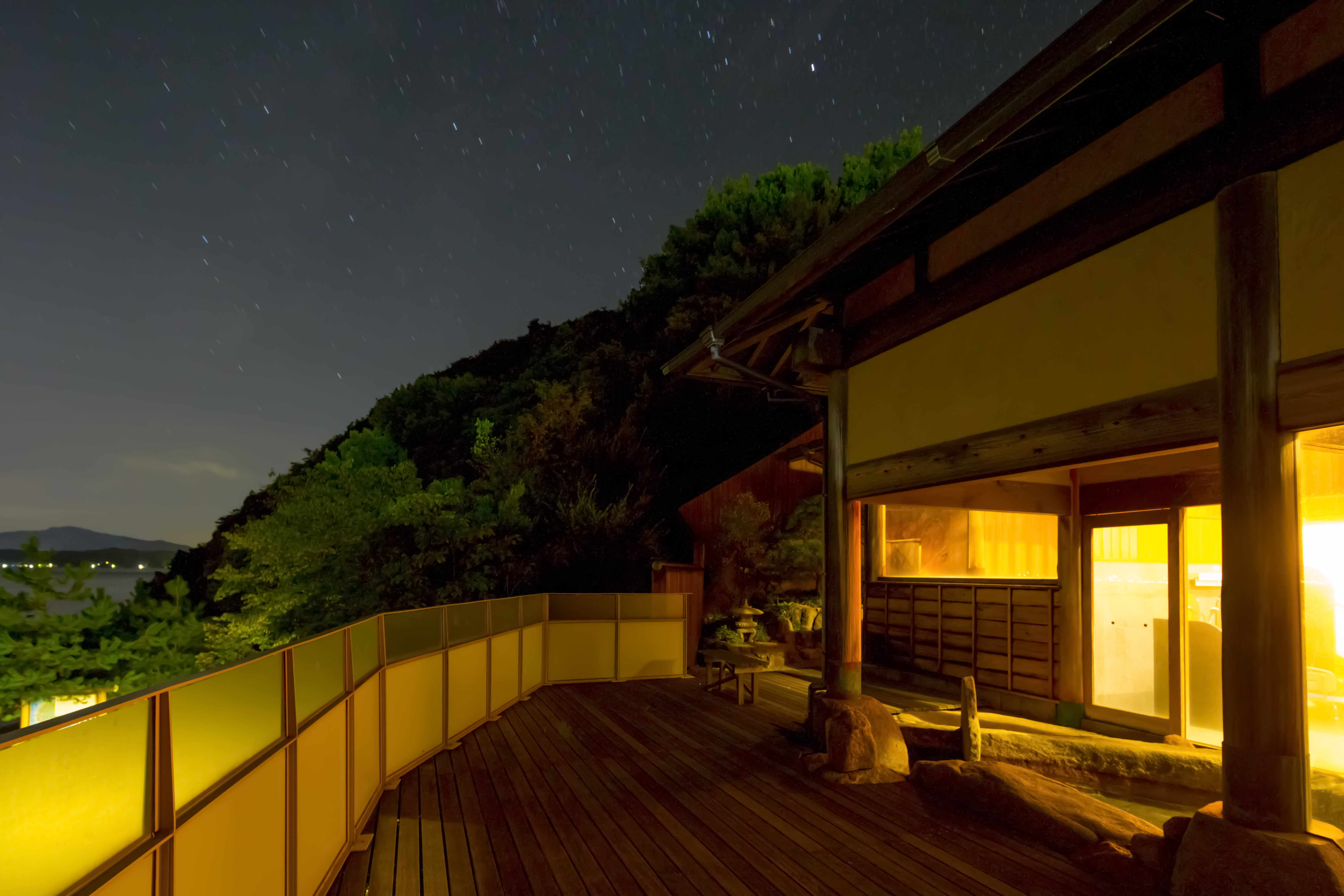 満天の湯　海水露天風呂からの夜景