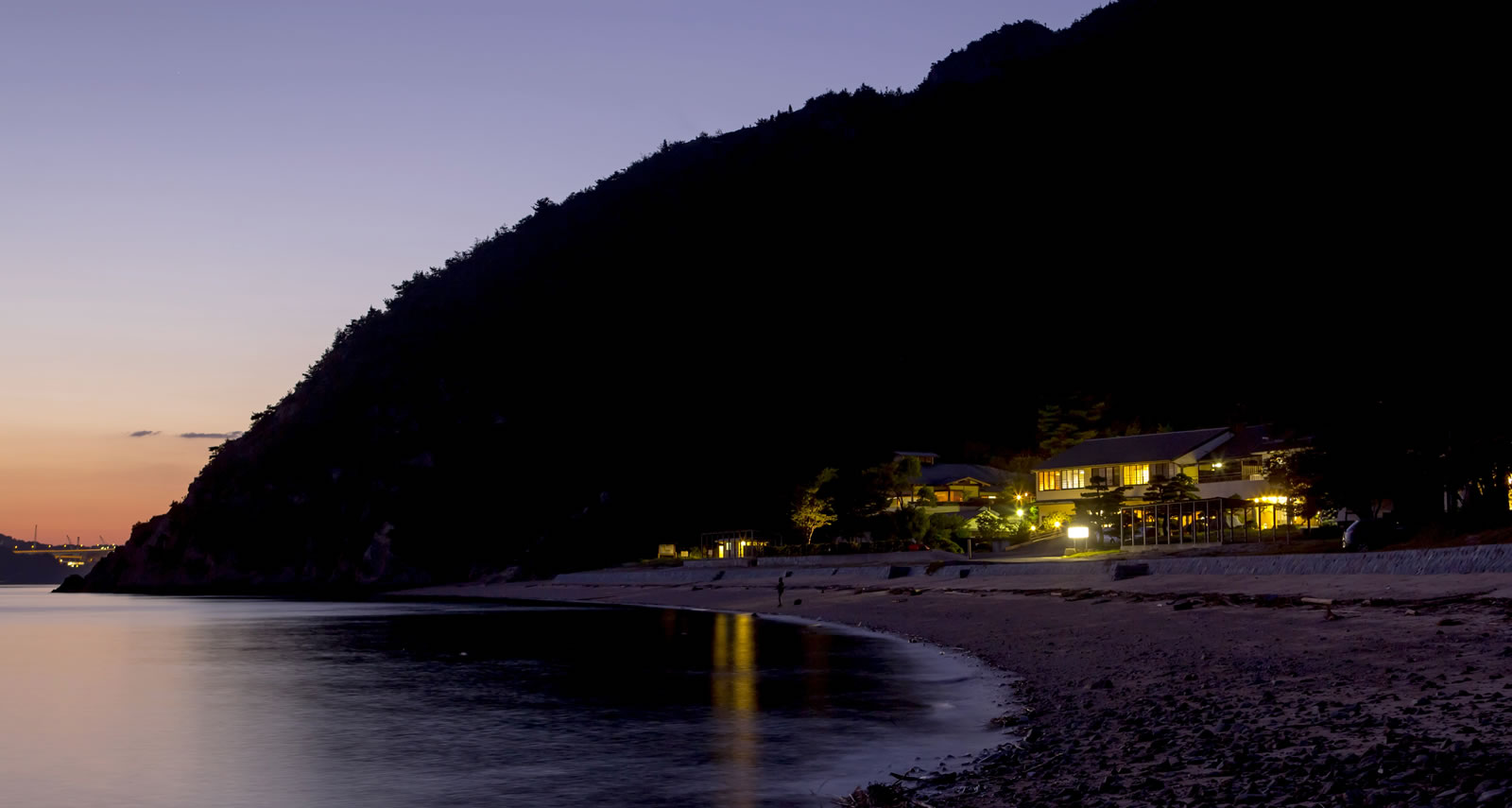 外観　夜の景色