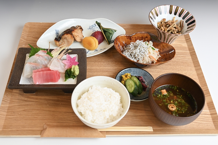 夕朝2食付き：ペットと泊まれる【いこい御膳プラン】季節の食材を使用した、おまかせ和食御膳