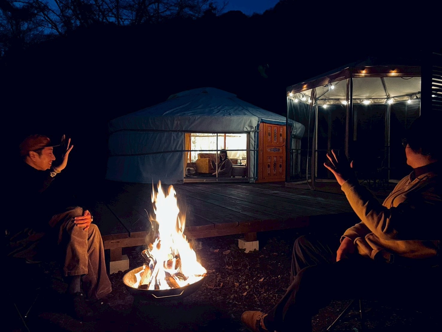 エアコン完備のモンゴル式ゲル｜焚き火の時間を過ごす森の自然公園｜ガゼボ・デッキ付｜素泊まり