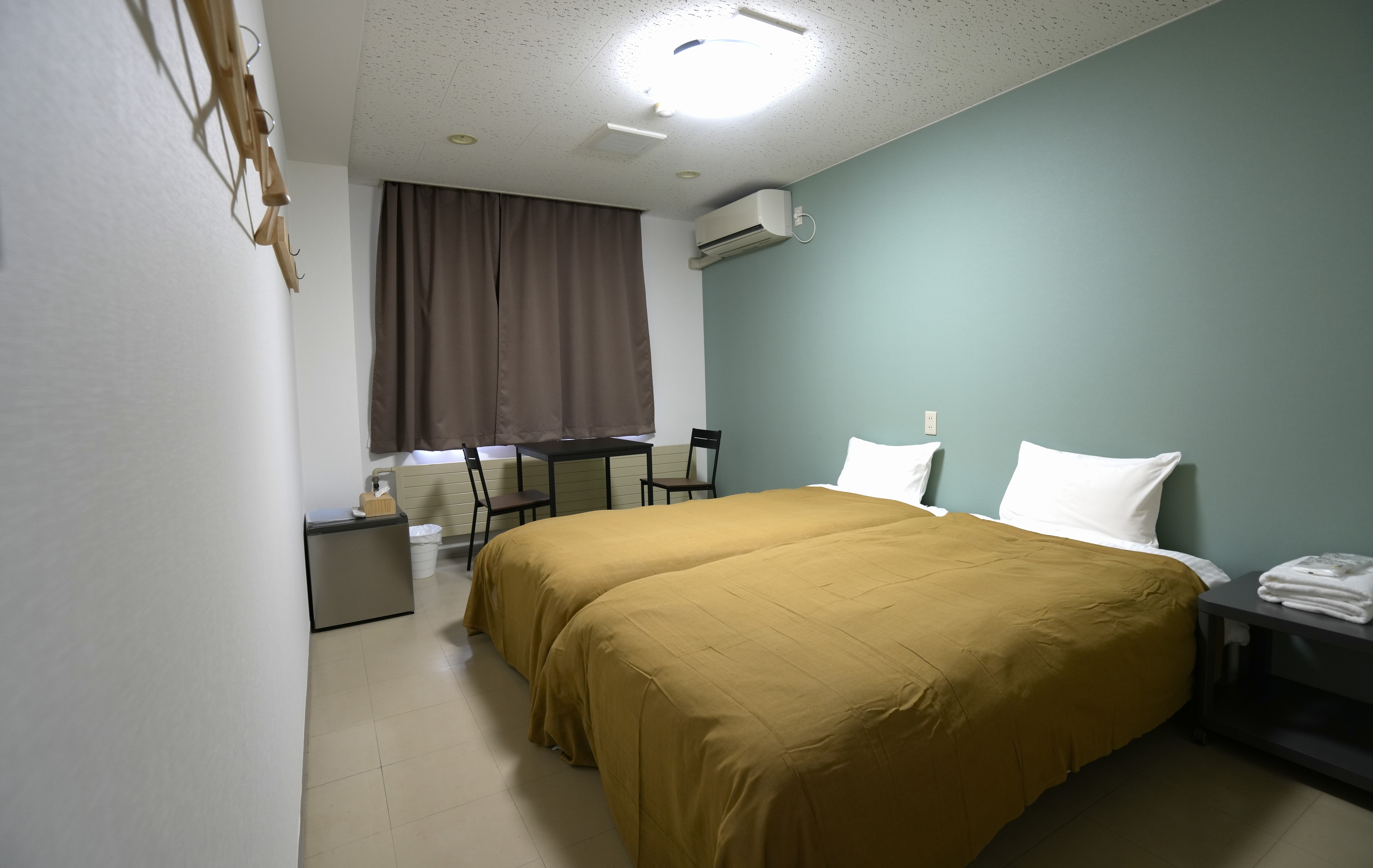 【禁煙】ツイン（共用バス・トイレ）