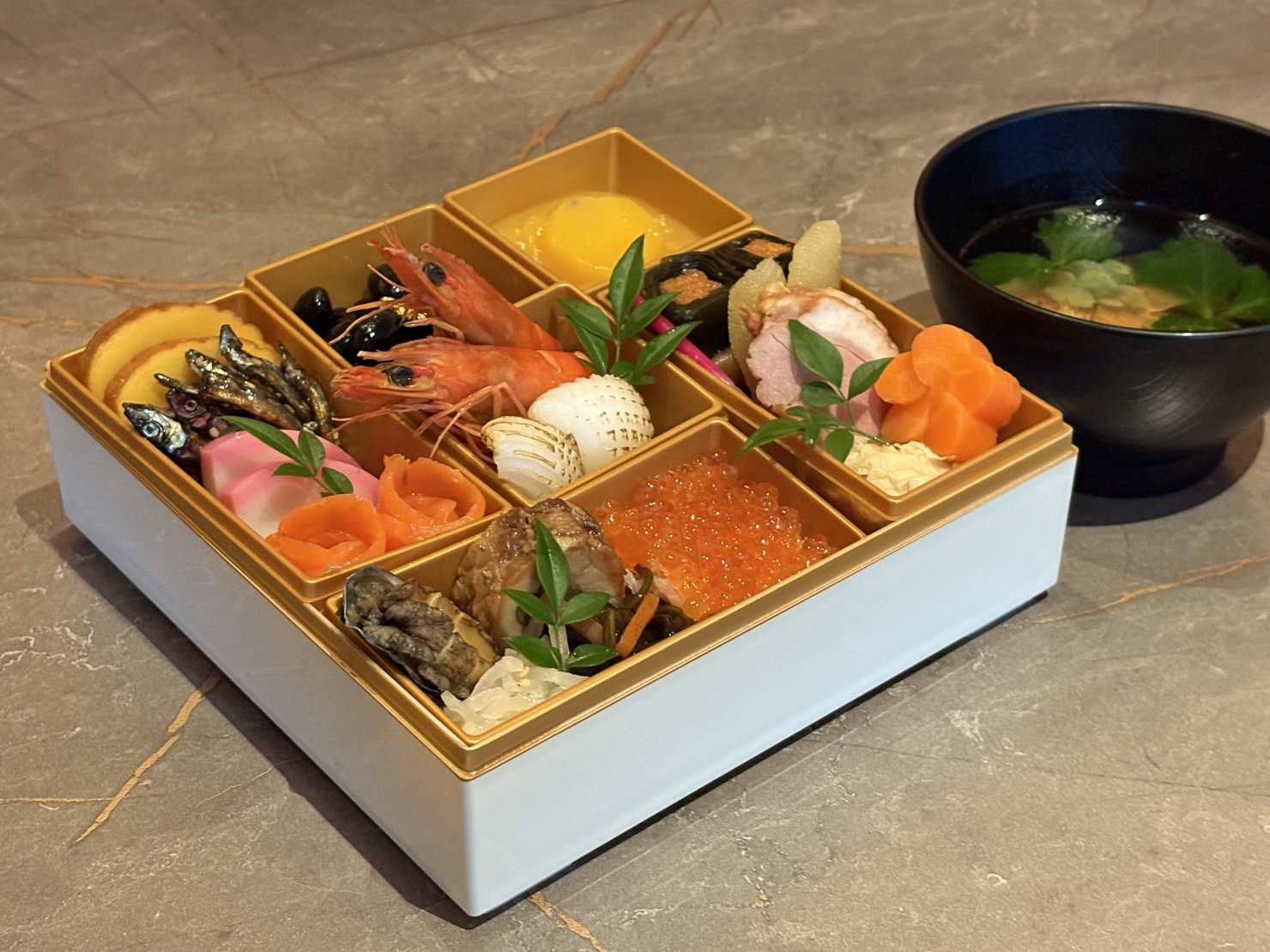 【2027 NEW YEAR】オーシャンビューで楽しむ迎春ステイ (おせち朝食とディナーコース付き)