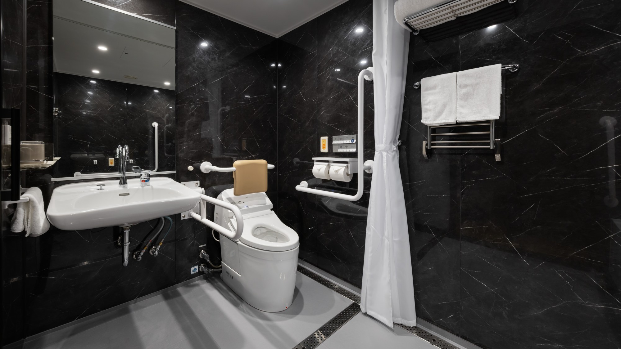 ユニバーサル‗ベーシン