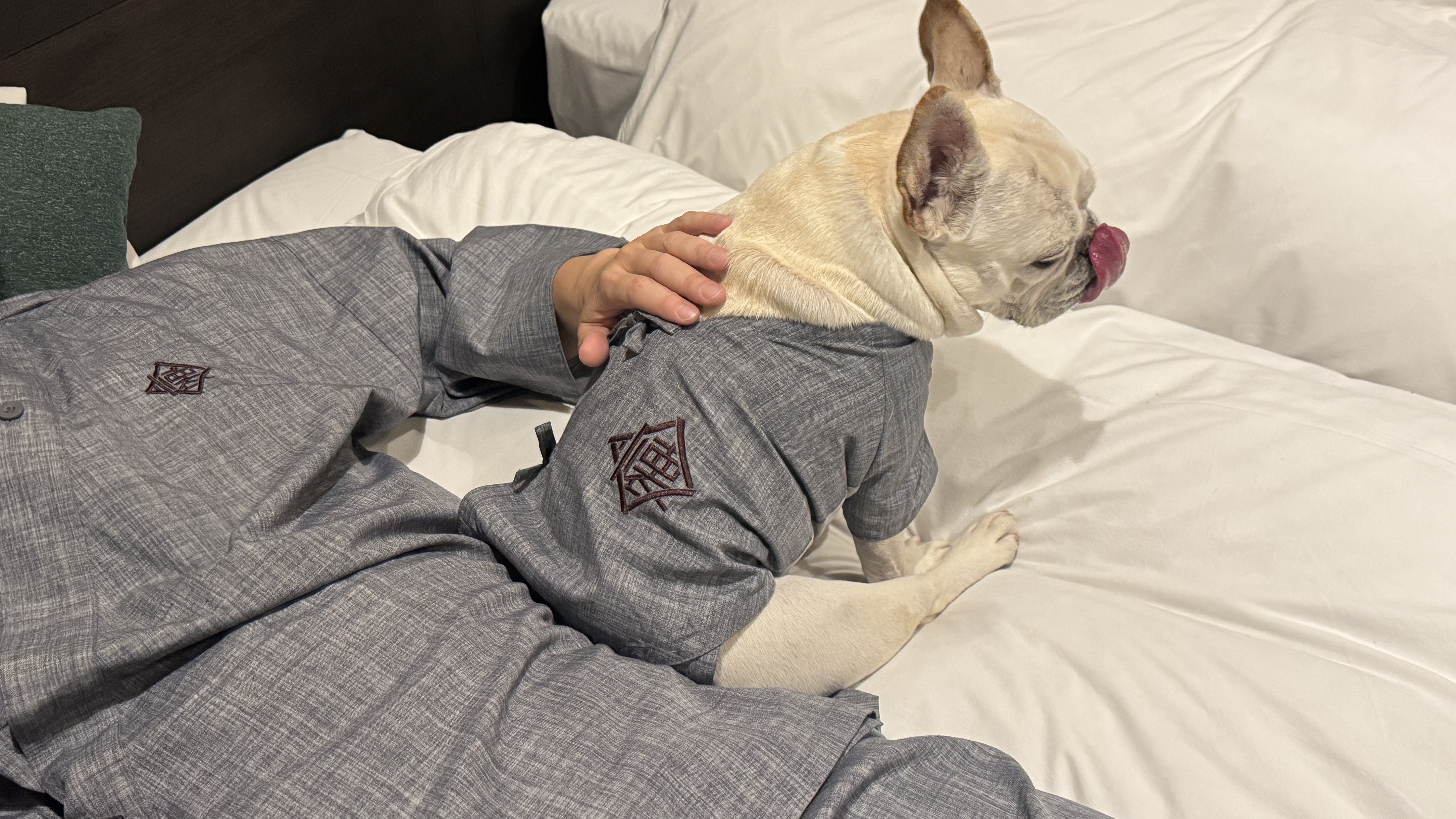 お揃いの作務衣でまったり