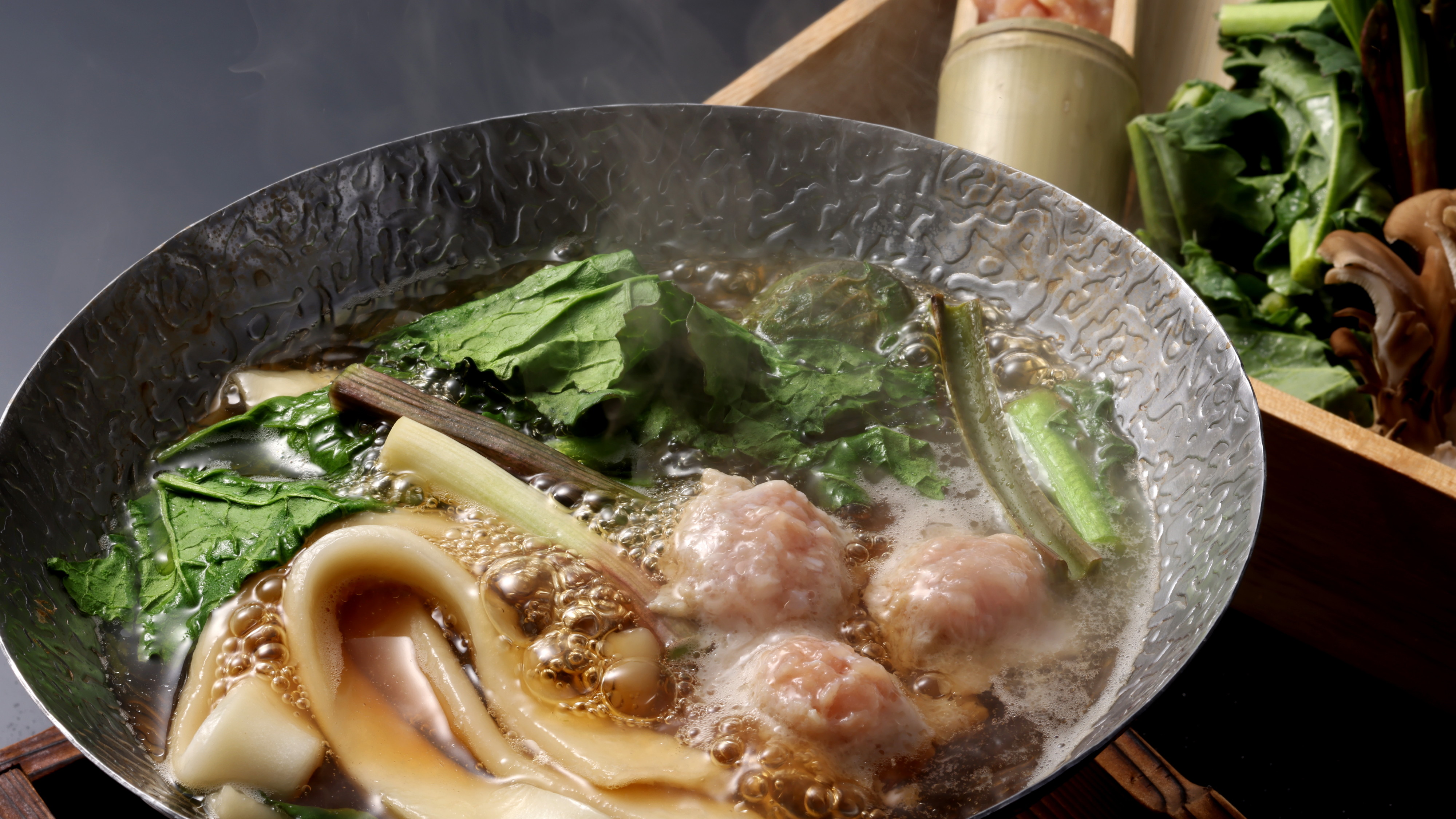  山菜たっぷり赤城鶏つみれ