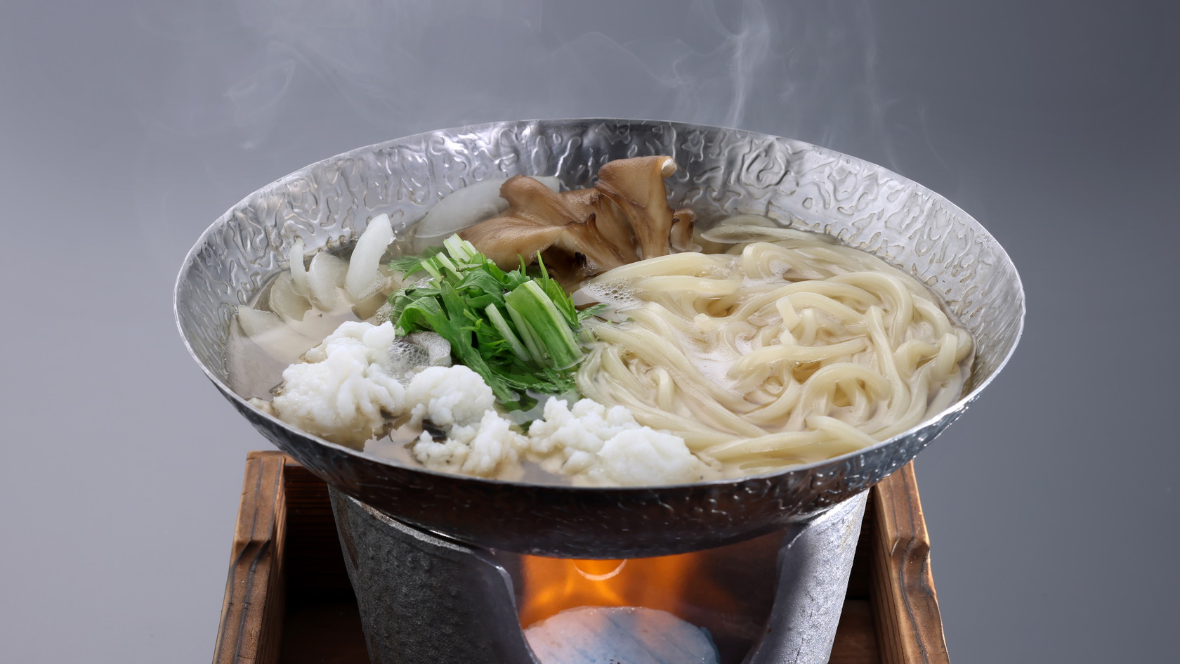 【夏の基本会席料理（一例）】鱧（ハモ）すき