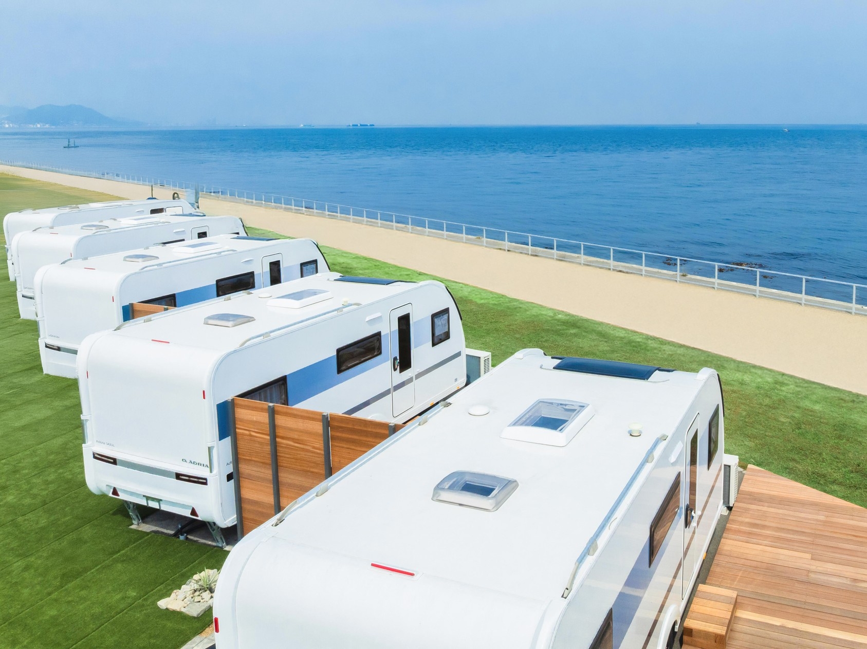 【お部屋のみ】全室ウッドデッキ付！温泉プールで海を眺めて寛ぎステイ