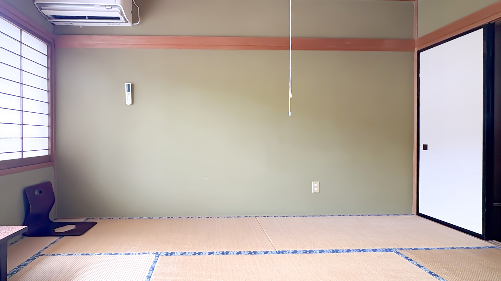 ・【和室8畳】エアコン完備。外の気温を気にせずお過ごしいただけます