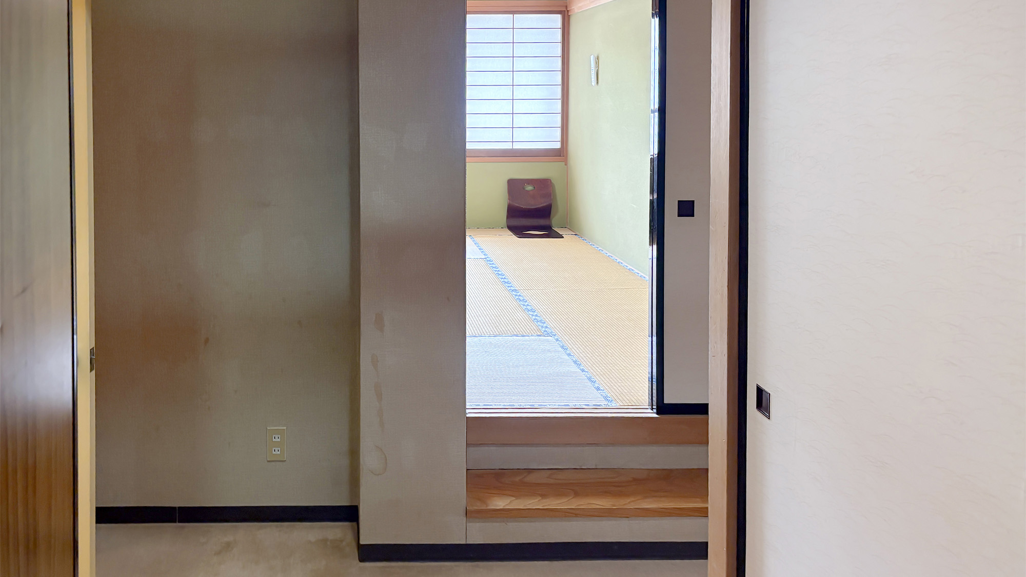 ・【和室8畳】和室入口に段差がございます。足元にお気を付けください