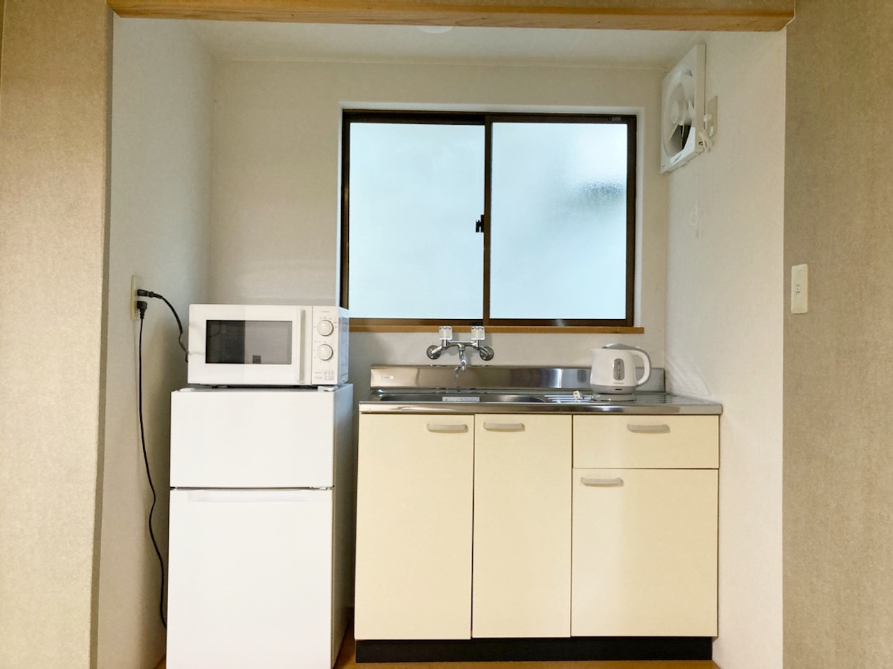 【102】簡易キッチン（流し台）＋冷蔵庫
