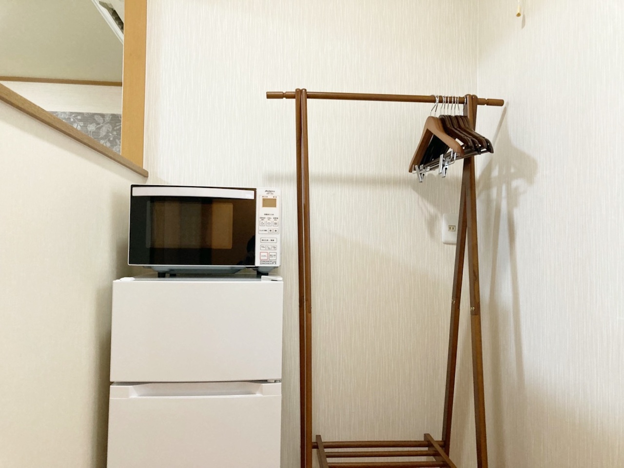 【202】備品（冷蔵庫＋電子レンジ）