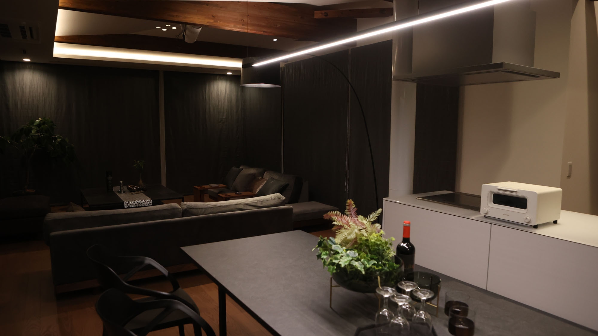 【 平日限定◆連泊割　30％OFF 】山中湖ラグジュアリーSTAY＜2泊以上素泊まり＞