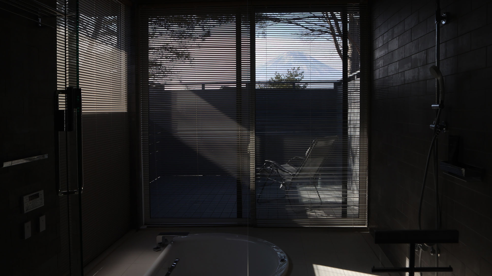 【平日限定】広々新築ヴィラで過ごす特別なカップル旅行☆スパークリング付【素泊り】