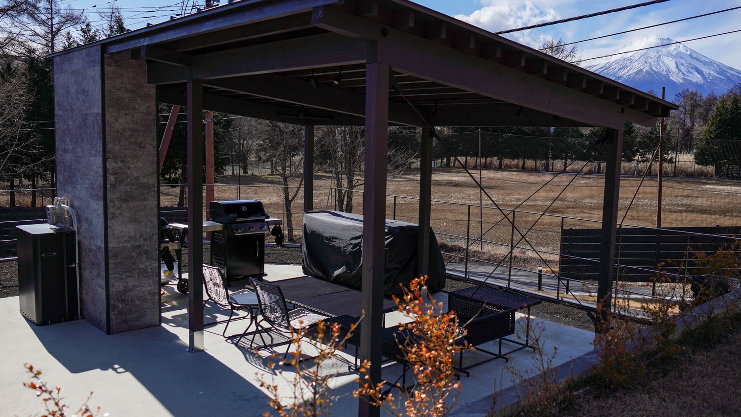 【平日限定】広々新築ヴィラで過ごす特別なカップル旅行☆スパークリング付【素泊り】