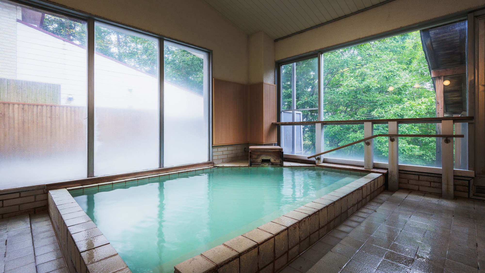 乳白色の蔵王温泉&ldquo;源泉掛け流し&rdquo;極上の湯。