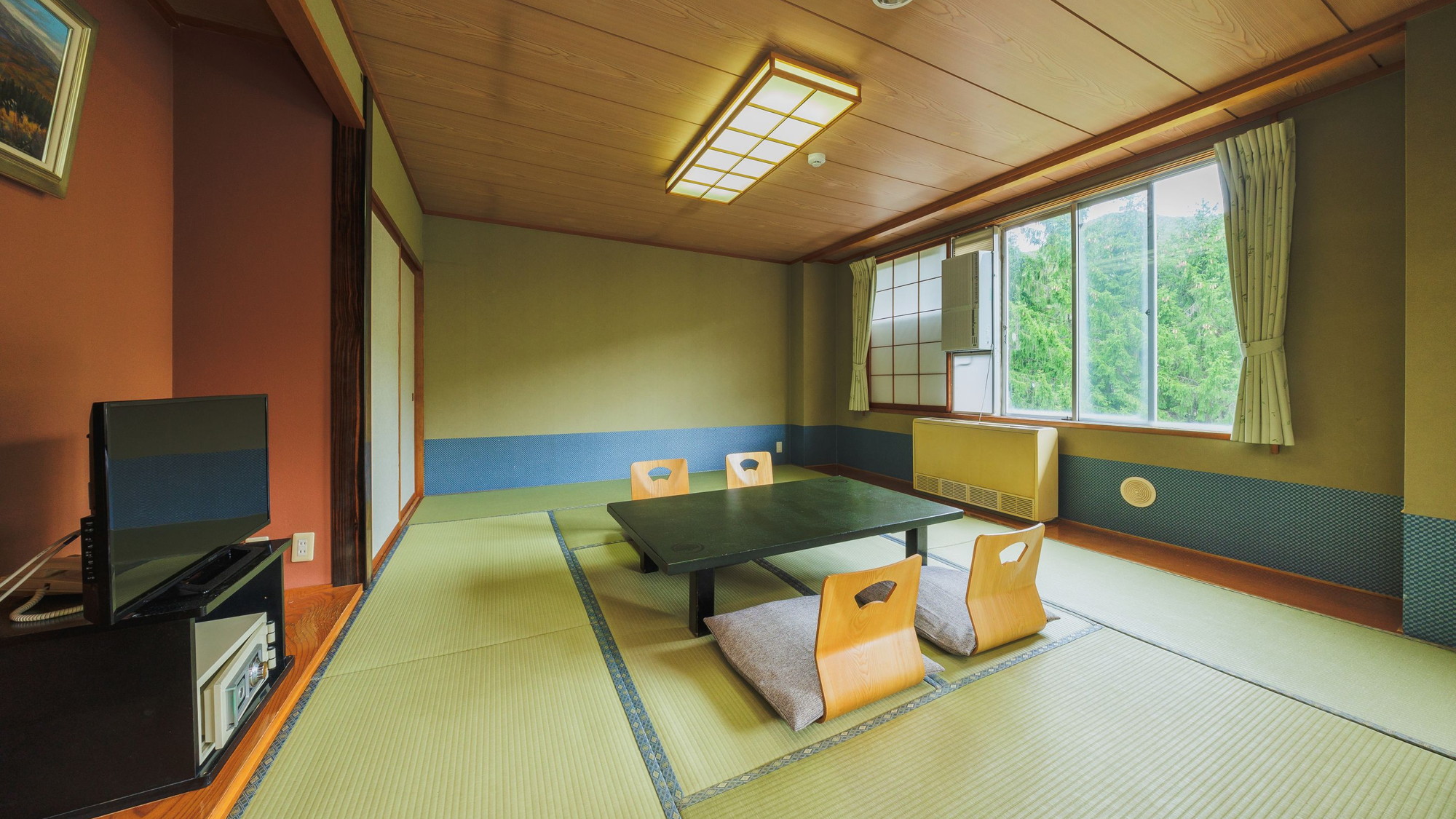 【デラックス和洋室】和の和みと、洋の機能性を兼ね備えたデラックスタイプの和洋室。