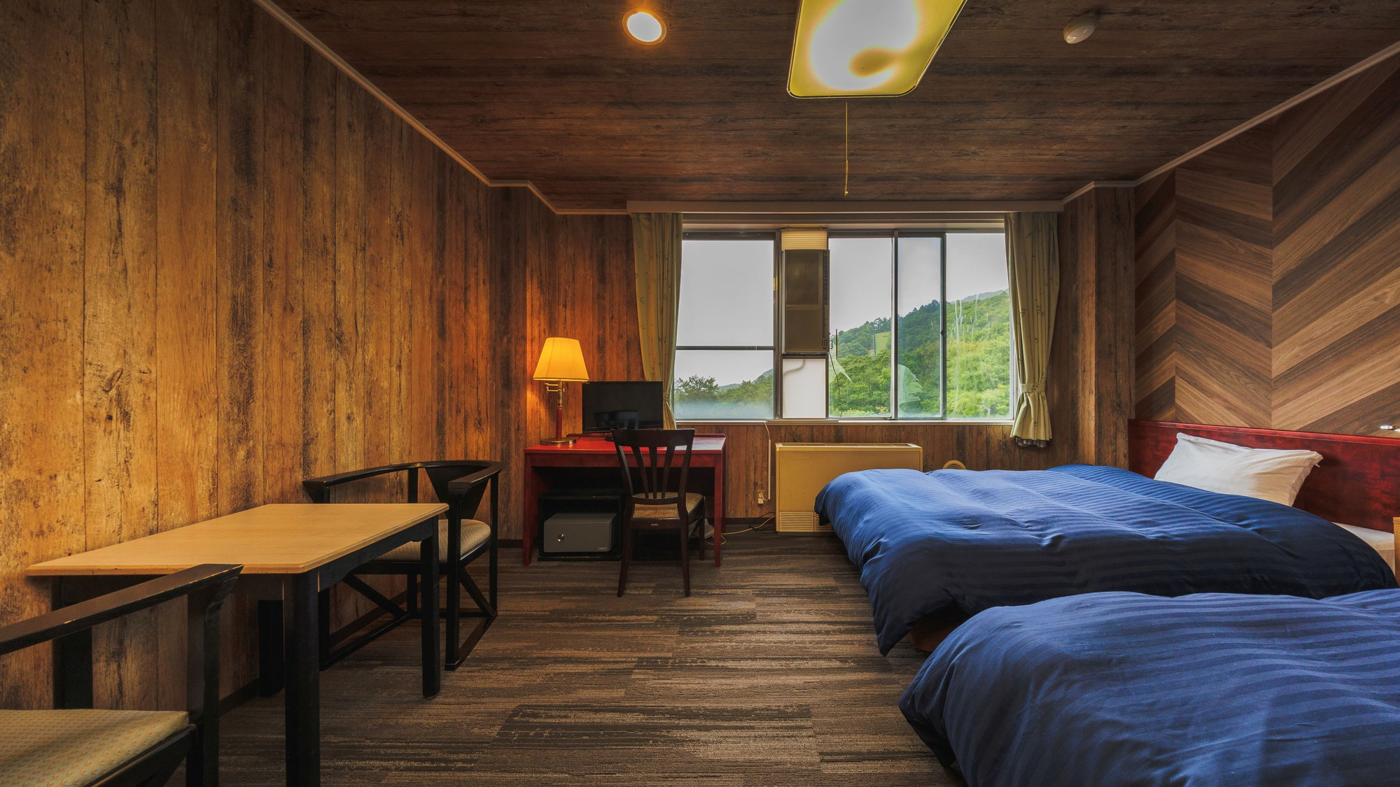 【スタンダードツイン】リゾートの雰囲気を満喫できる、スタンダードタイプの洋室です。