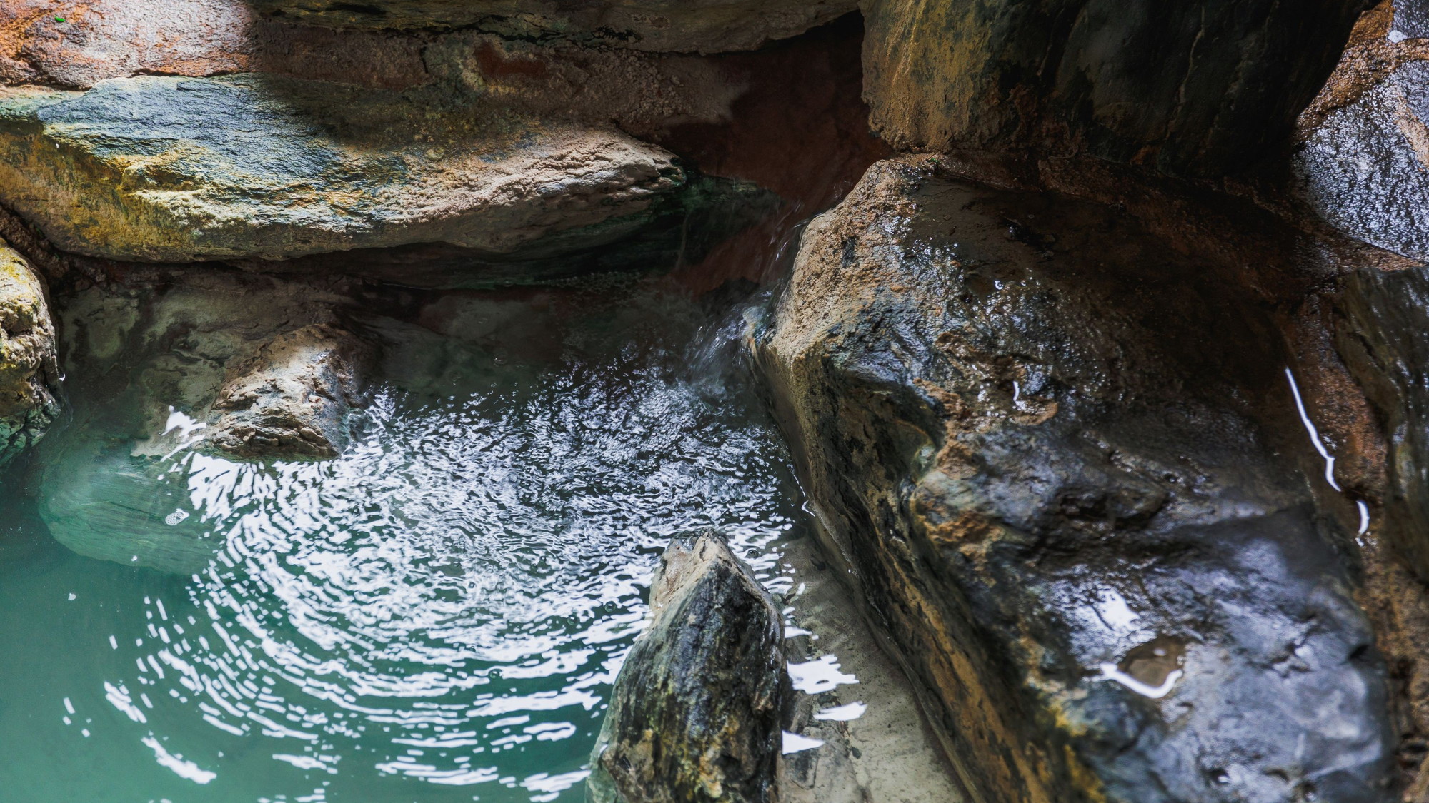 乳白色の蔵王温泉&ldquo;源泉掛け流し&rdquo;極上の湯。