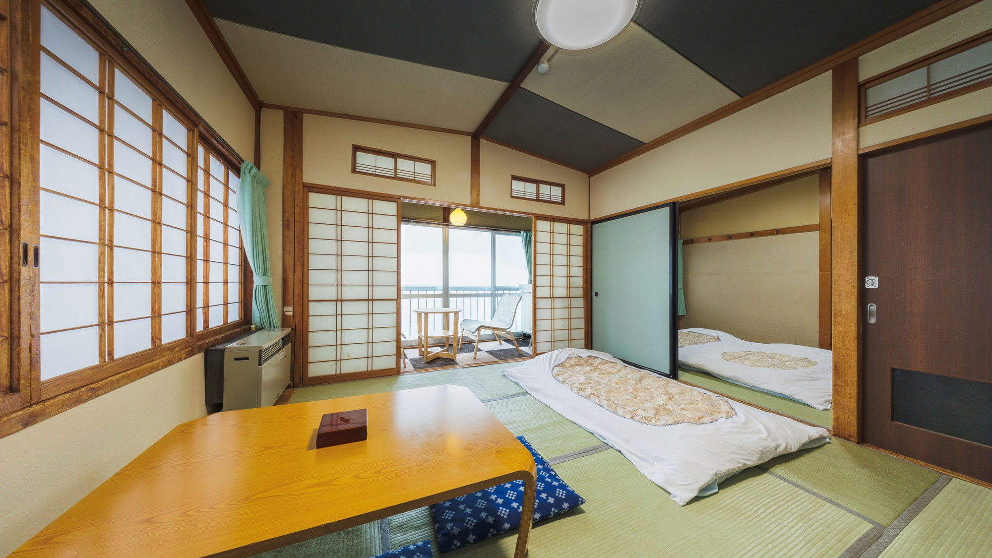 【和室12.5畳】畳の香りに包まれながら、心安らぐひとときをお楽しみください。
