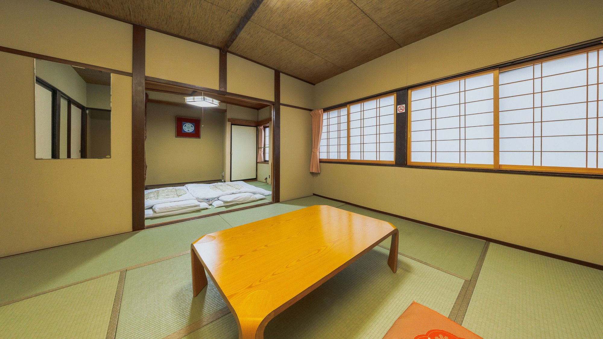  【和室13畳】畳の香りに包まれながら、心安らぐひとときをお楽しみください。