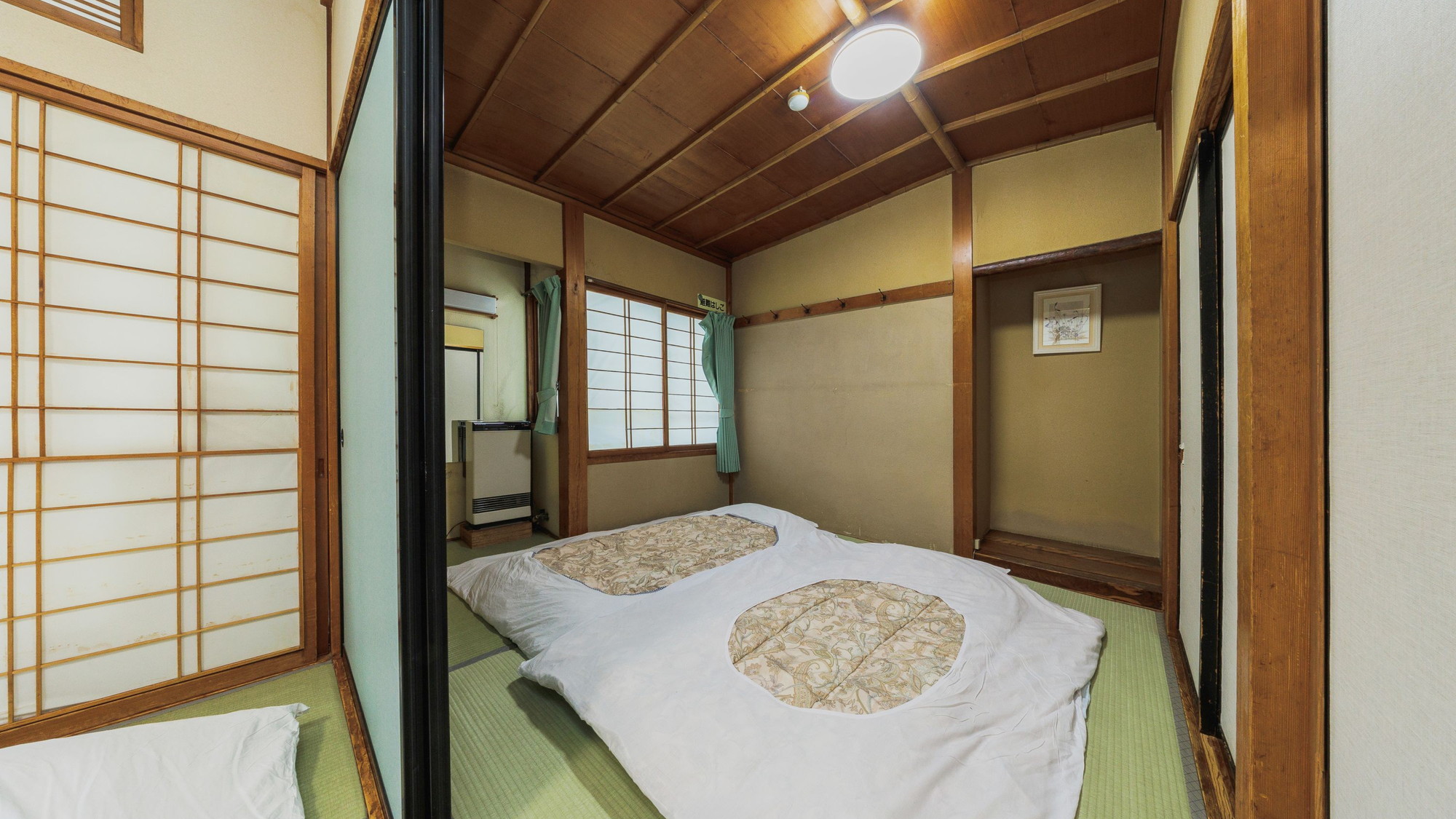 【和室12.5畳】畳の香りに包まれながら、心安らぐひとときをお楽しみください。
