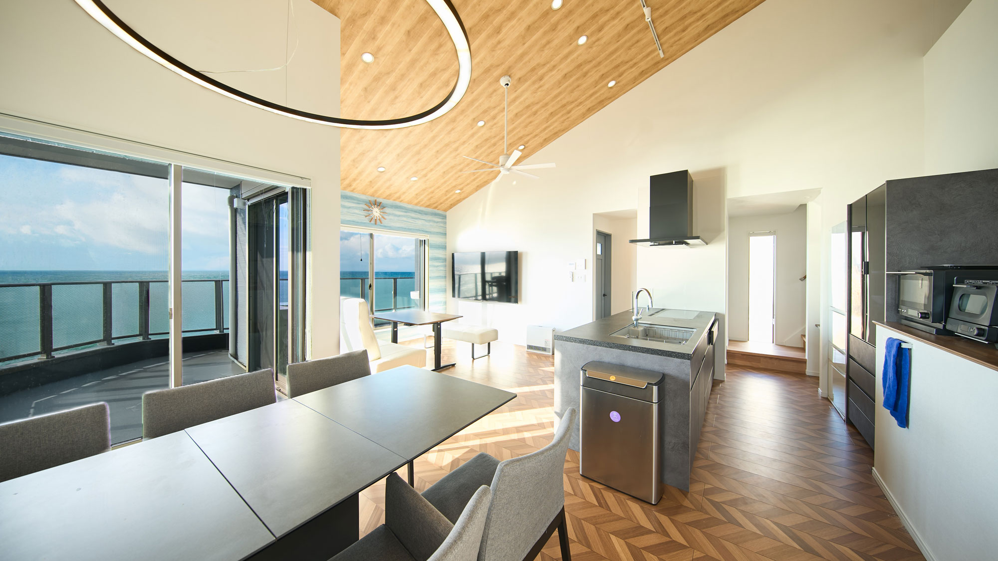 リビングダイニング