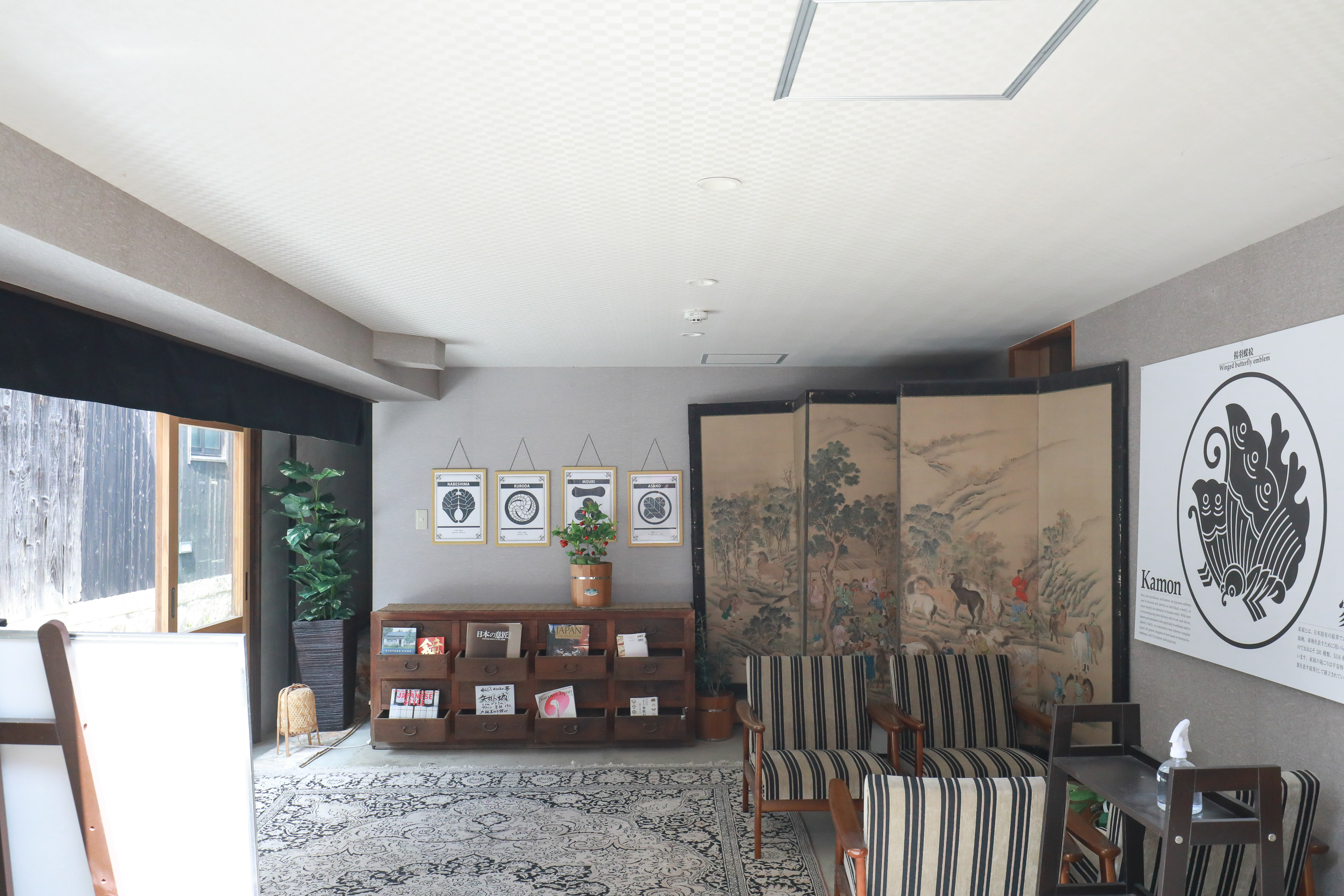 蔵INN家紋　ロビー・エントランス