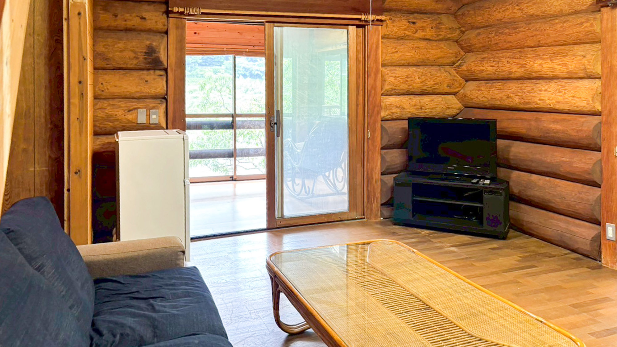 ・【コテージ3・TV】FireTVStick設置　動画やネット番組もご覧いただけます（地上波不可）